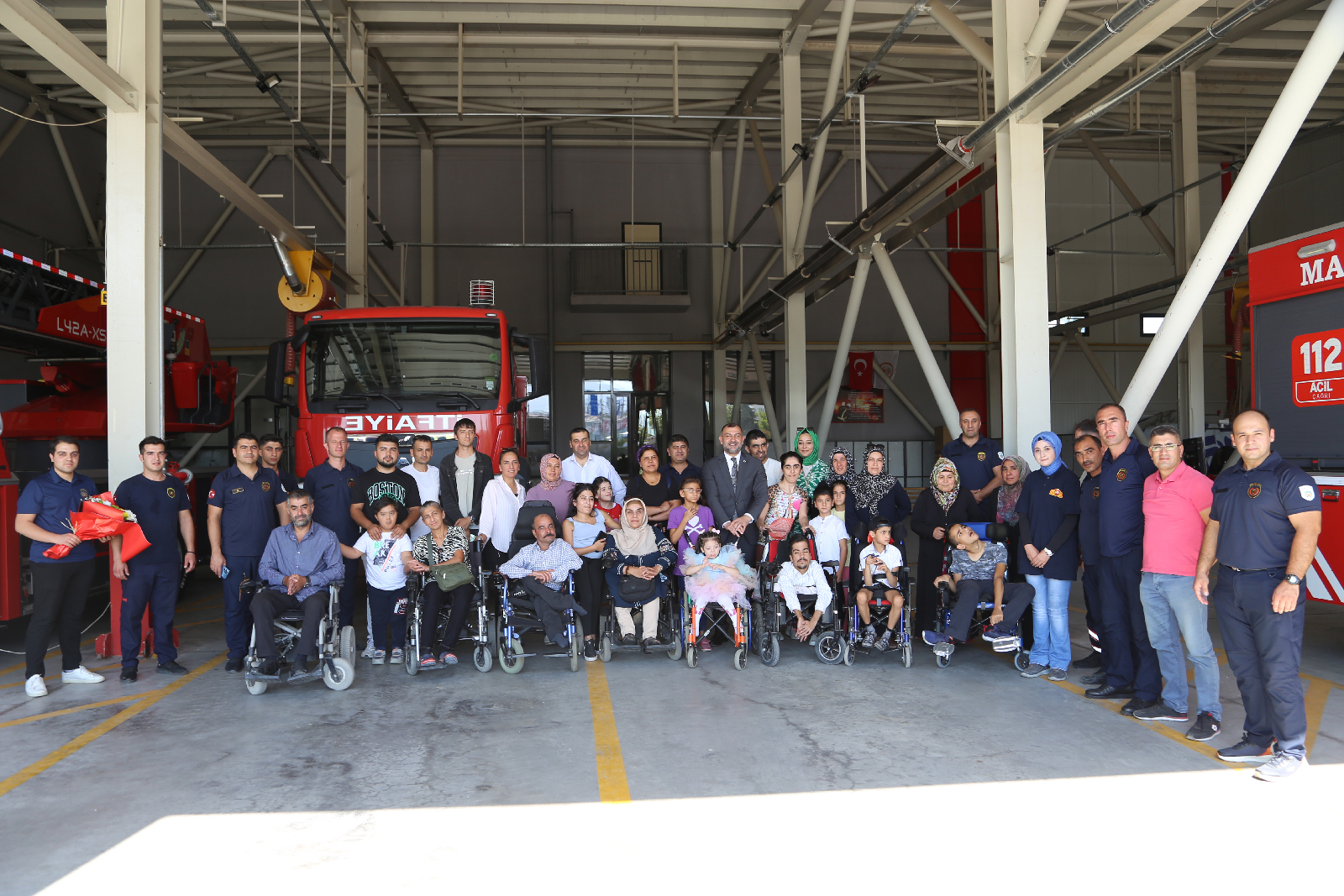 Malatya Kent Konseyi Engelliler Çalışma Grubu üyelerinden İtfaiye Teşkilatı’na ziyaret