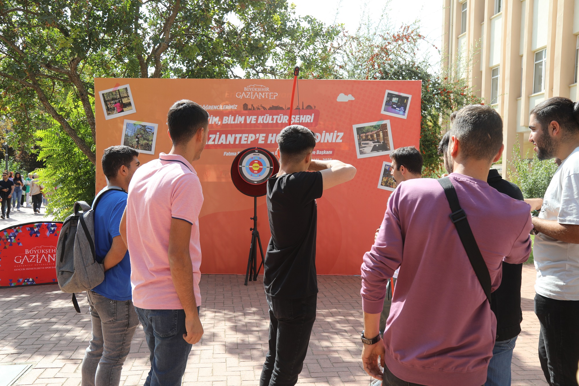 Gaziantep Büyükşehir Belediyesi’nin standı üniversite öğrencilerinden ilgi görüyor