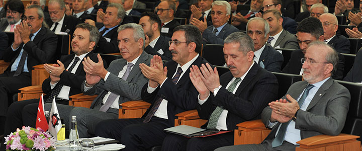 İSO Kasım Ayı Olağan Meclis Toplantısı T.C. Cumhurbaşkanı Yardımcısı Cevdet Yılmaz’ın Katılımıyla Gerçekleşti