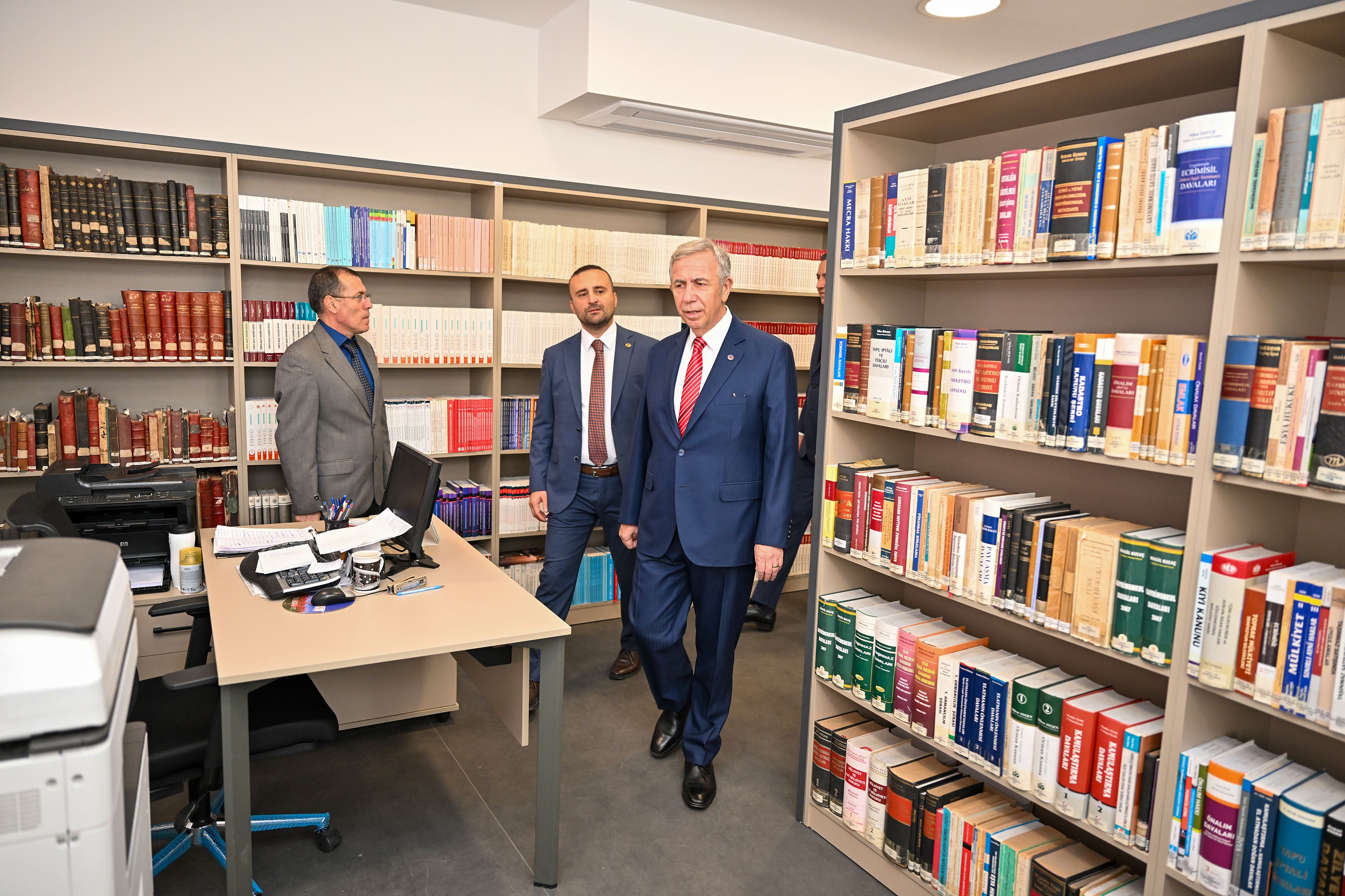 Ankara’da “İlk Bürom” Projesi kapsamında 60 avukata anahtarları teslim edildi