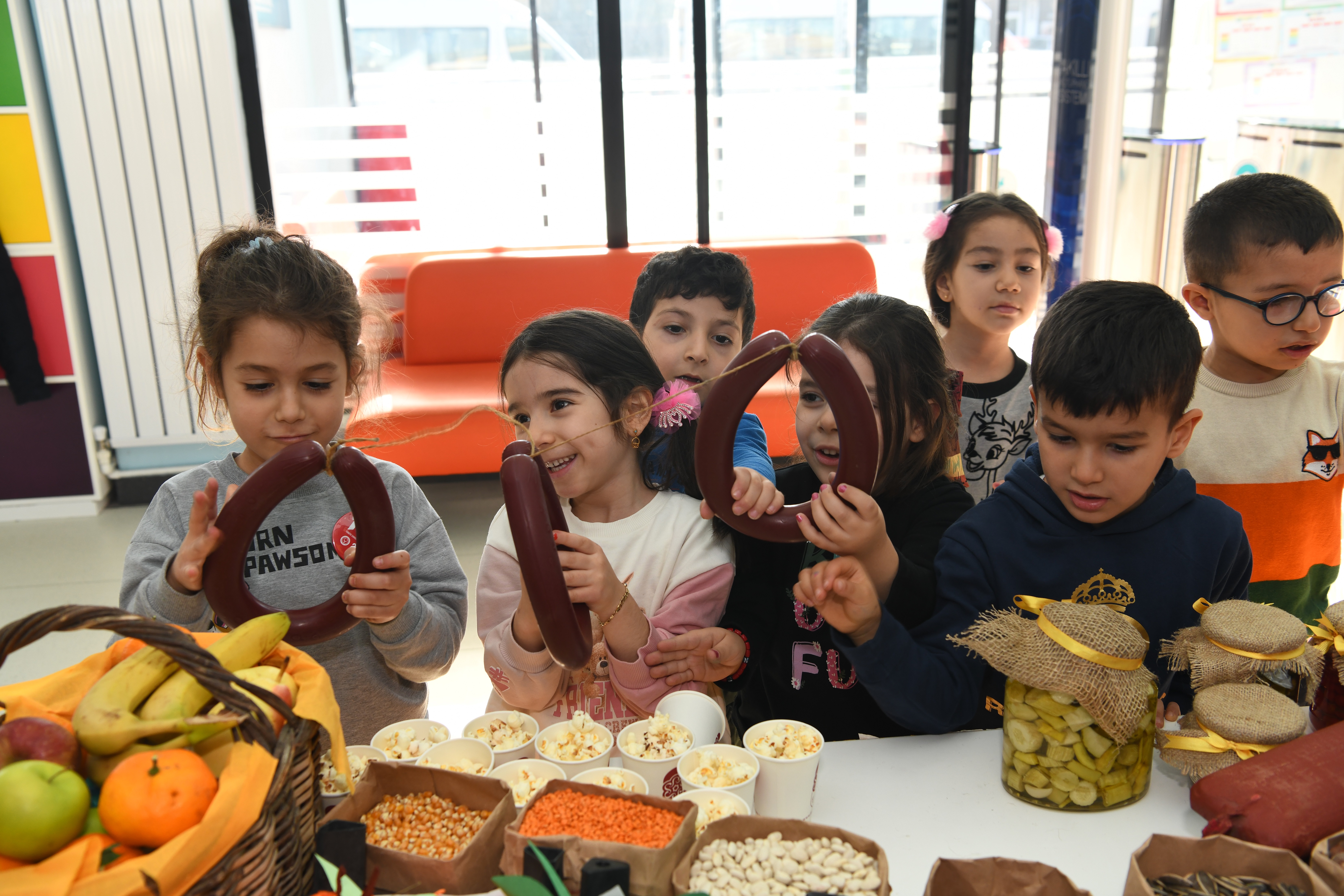 Büyükşehirin minikleri Çocuk Kütüphanesi’nde Yerli Malı Haftası’nı kutladı