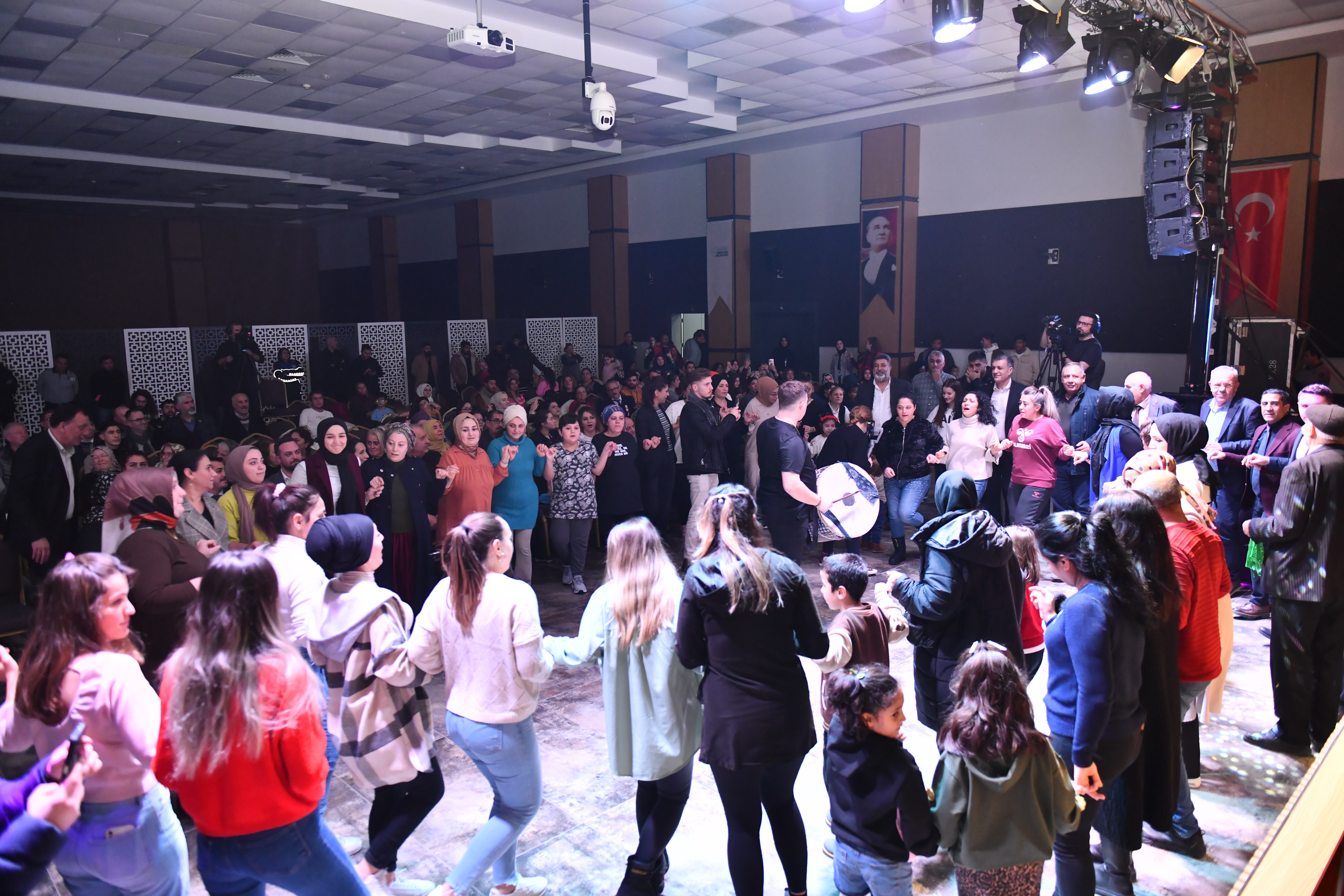 Esenyurt’taki 2. Kardeş Kültürler Festivali sona erdi