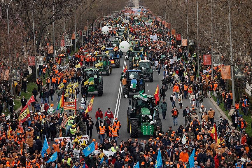 Fransa’dan sonra İspanya’da da çiftçiler protestolara başladı