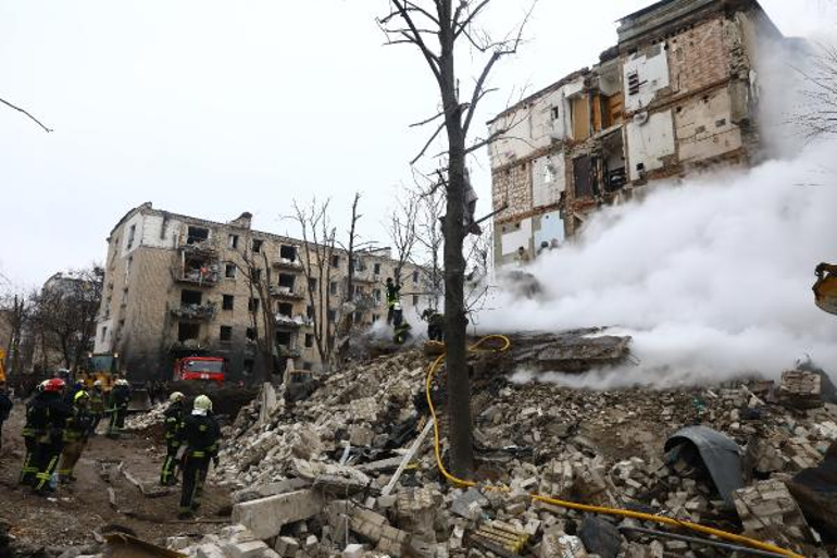 Ukrayna füze saldırısında ölü sayısı 18’e yükseldi