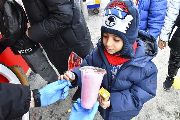 Başkan Yavaş tatilin ilk günü çocuklarla buluştu