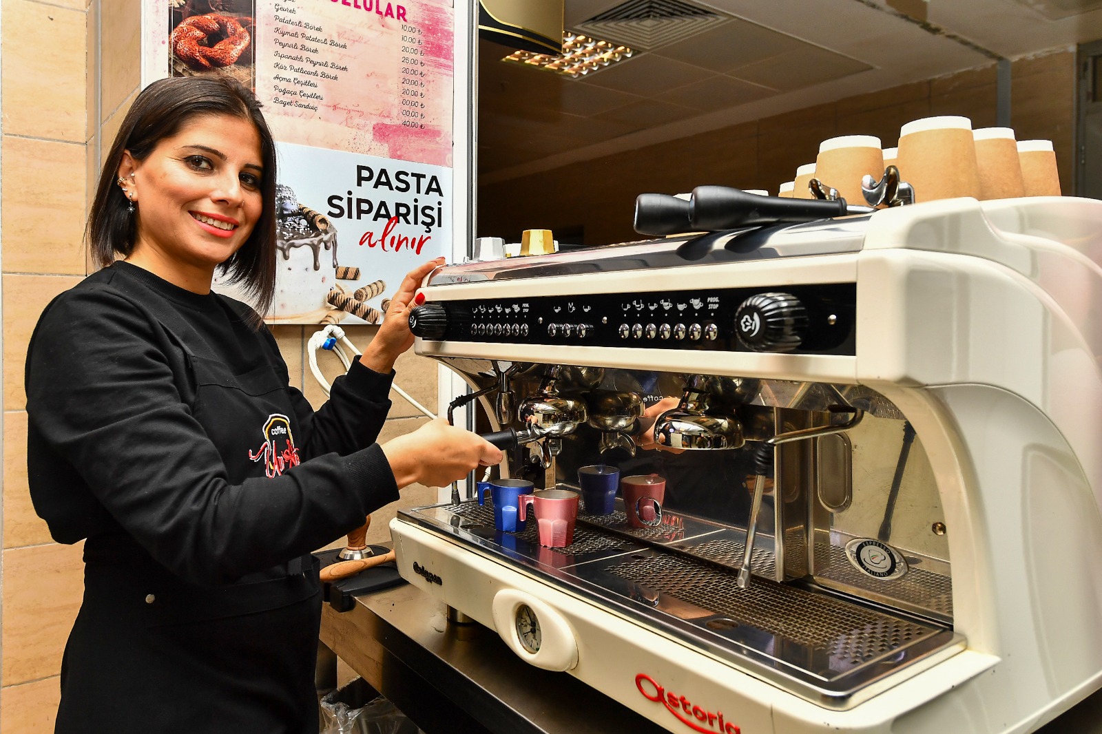 İzmir’de “Coffe Un Art Bakery” markası istihdama dönüştü