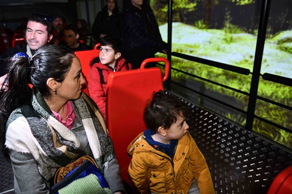 Ankara Dijital Hayvanat Bahçesi’nde çocuklar hayvanlar alemini yakından tanıyor