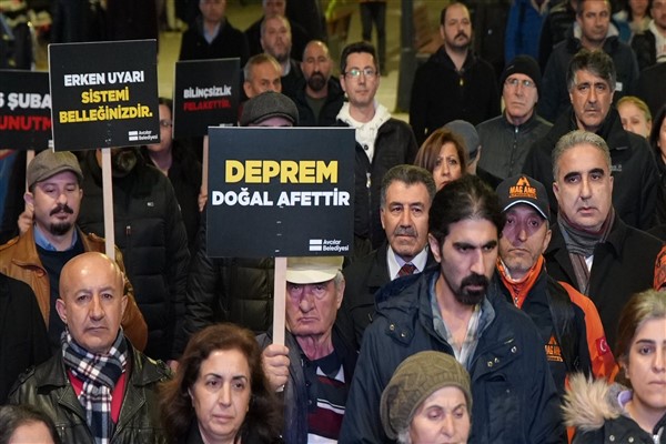 Avcılar’da 6 Şubat depremlerinde hayatını kaybedenler anıldı