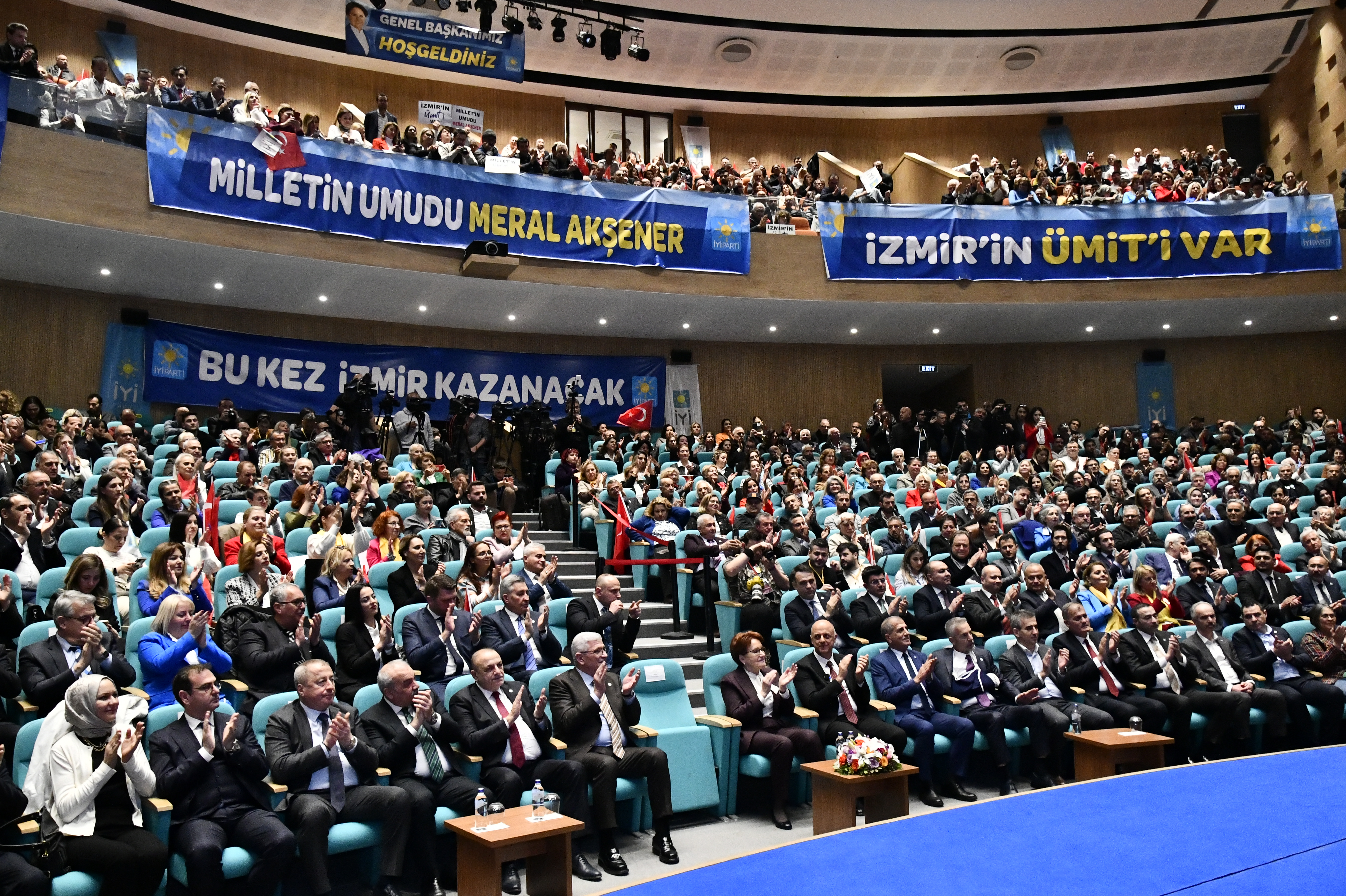 Akşener: “Milletim adına, milletimden istiyorum”