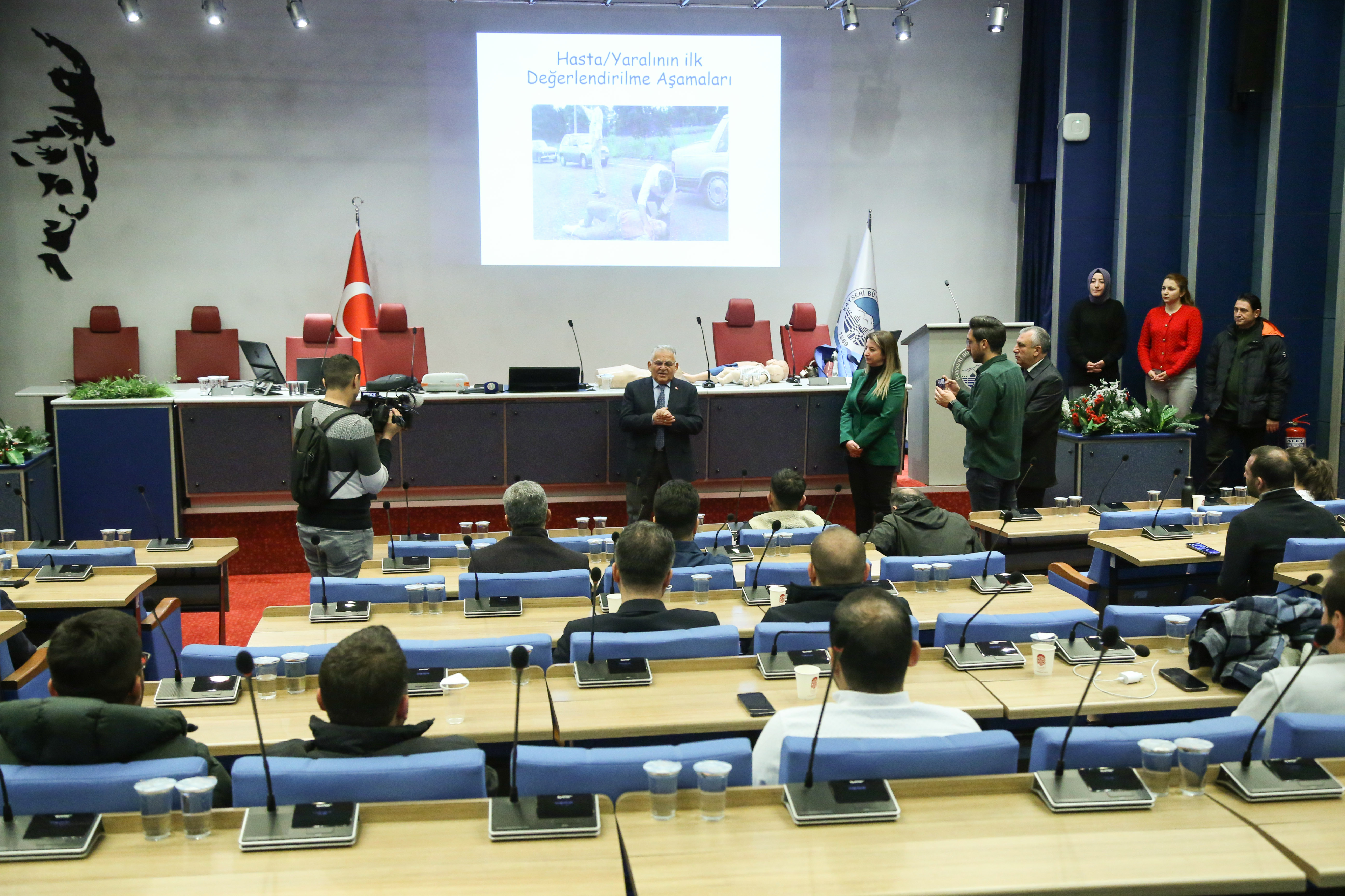 Kayseri’de belediye personeline arama kurtarma eğitim semineri düzenlendi