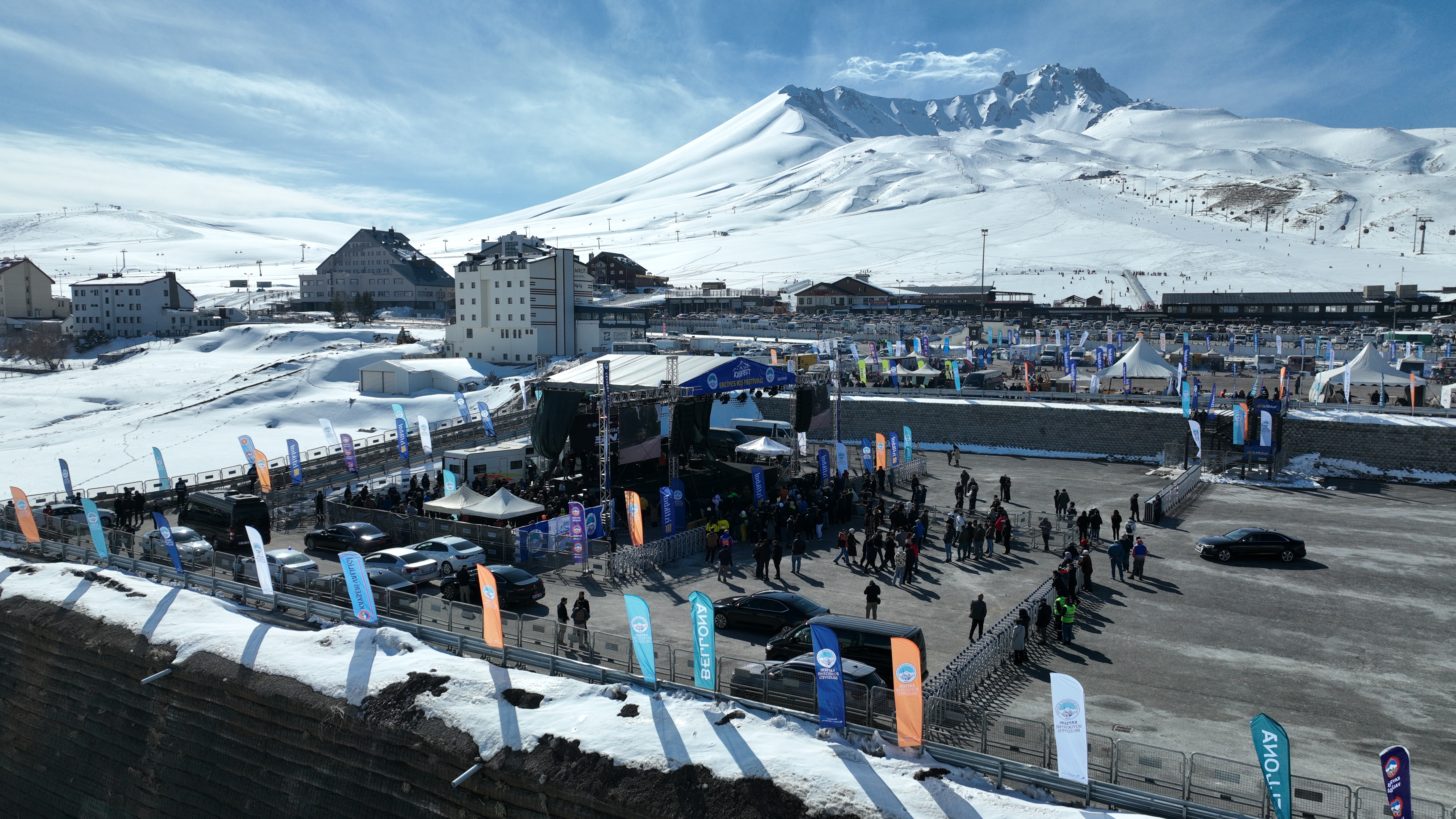 Erciyes’te Dünya Snowcross Şampiyonası’nın açılış seremonisi yapıldı