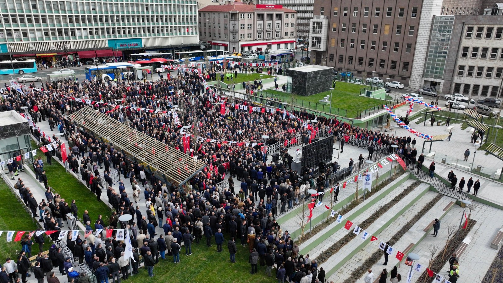 Ulus 100. Yıl Meydanı açıldı