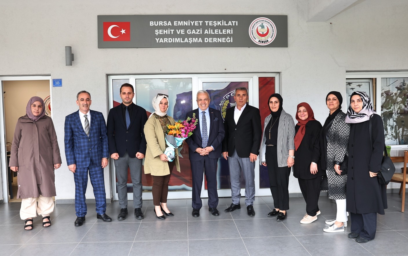 Başkan Özdemir, şehit yakınlarını ve gazileri ziyaret etti