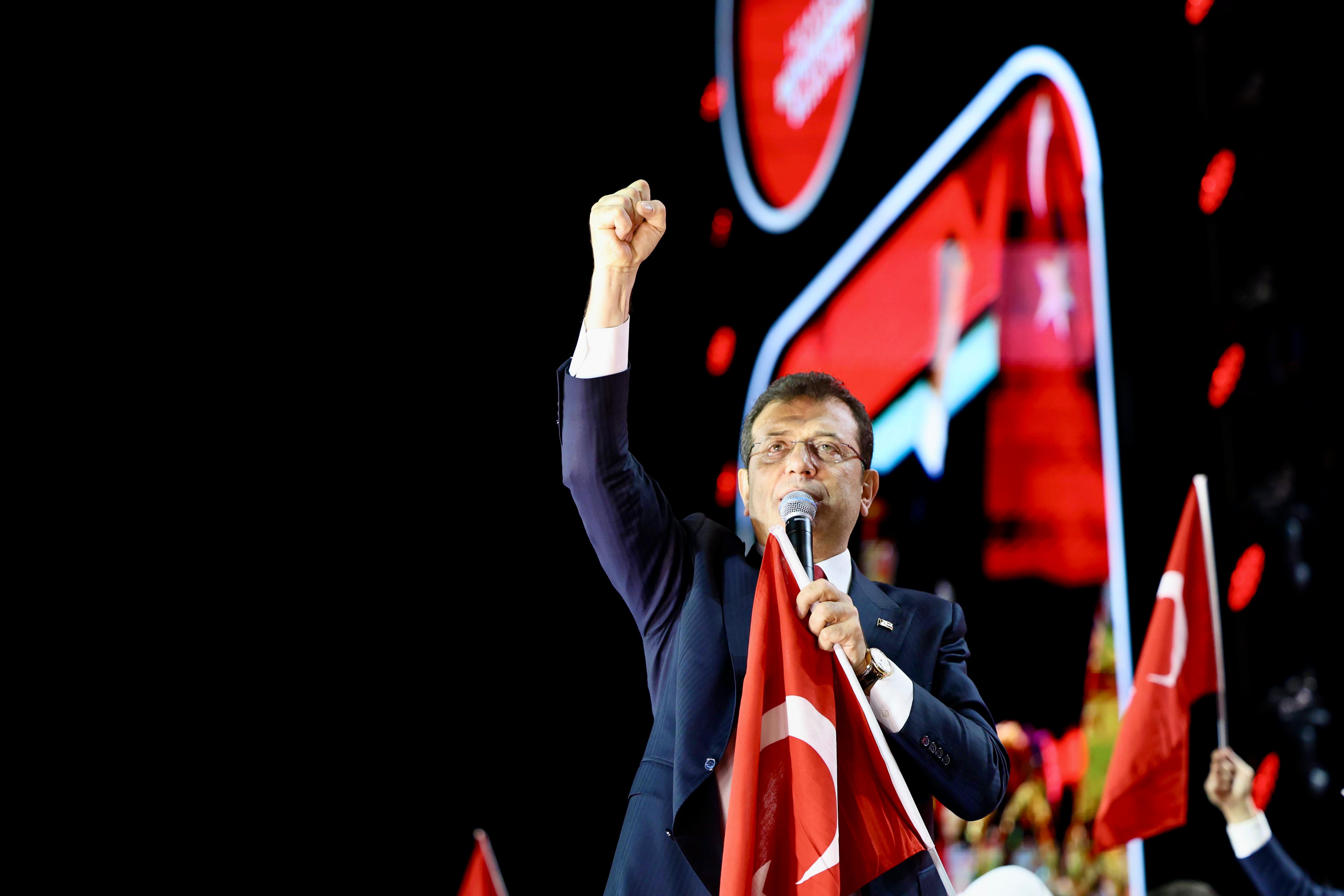 İmamoğlu: Yurtta barış, dünyada barış için hep birlikte, çok çalışacağız