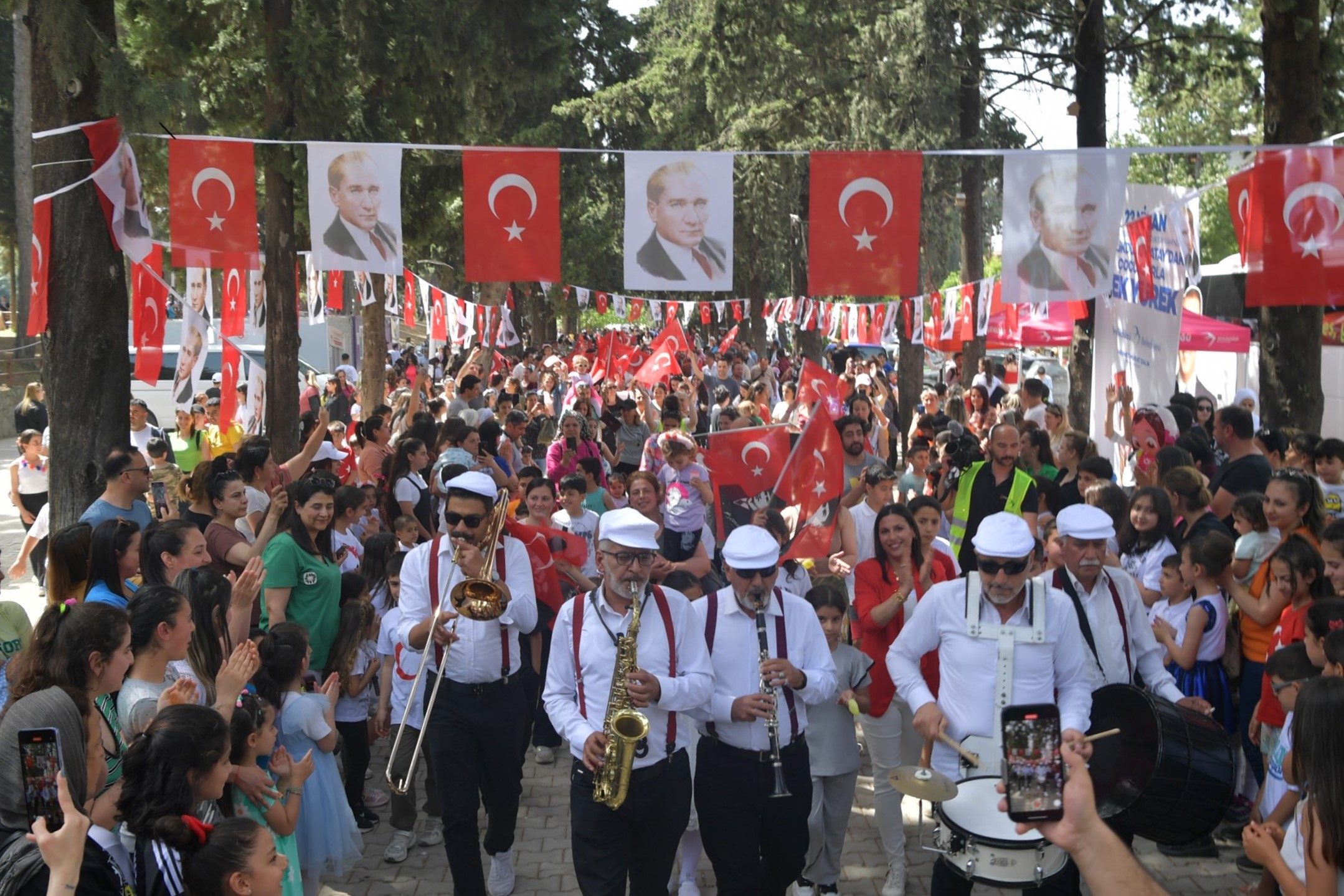 Beylikdüzü Belediyesi 23 Nisan’da Hatay’da etkinlikler düzenledi