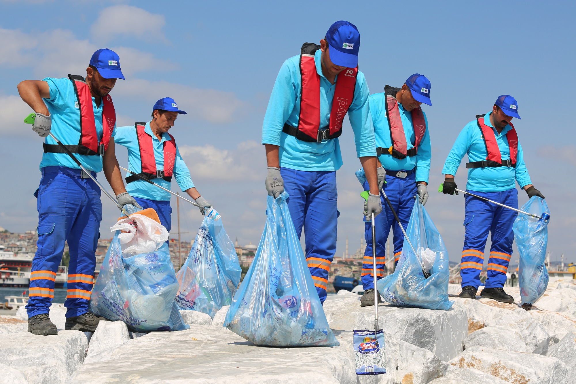 İstanbul’da bayram tatilinde bin 440 ton çöp toplandı