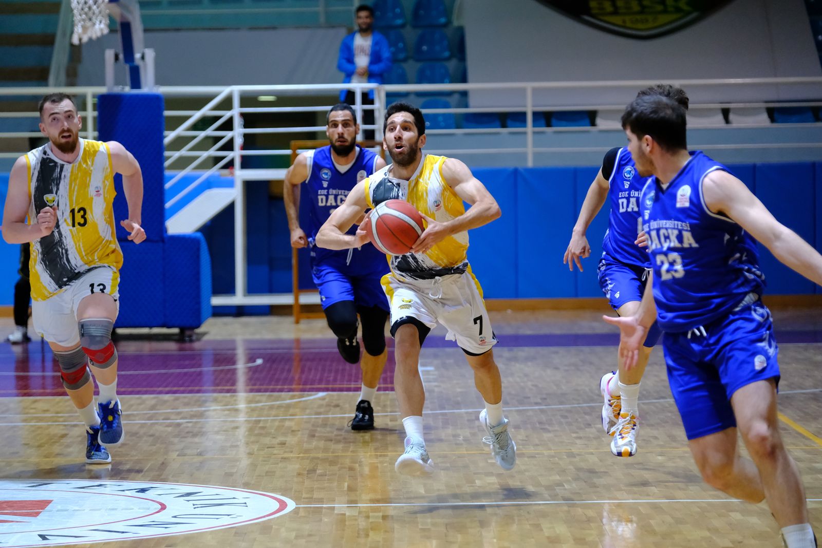 Konya Büyükşehir Belediyespor, yarı finale yükseldi