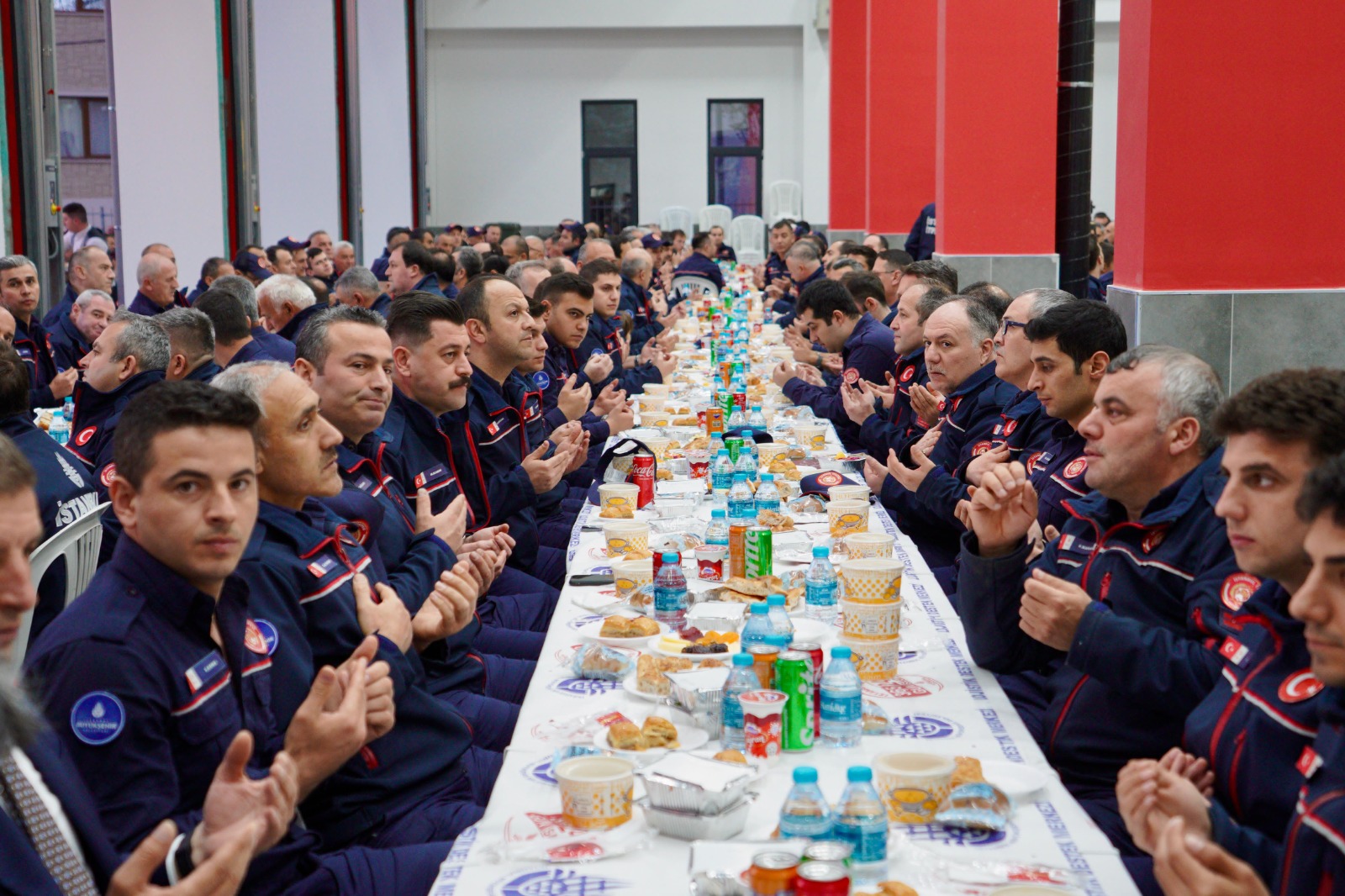 İmamoğlu: Halkımız, bize 5 yıl daha hizmet görevini verdi