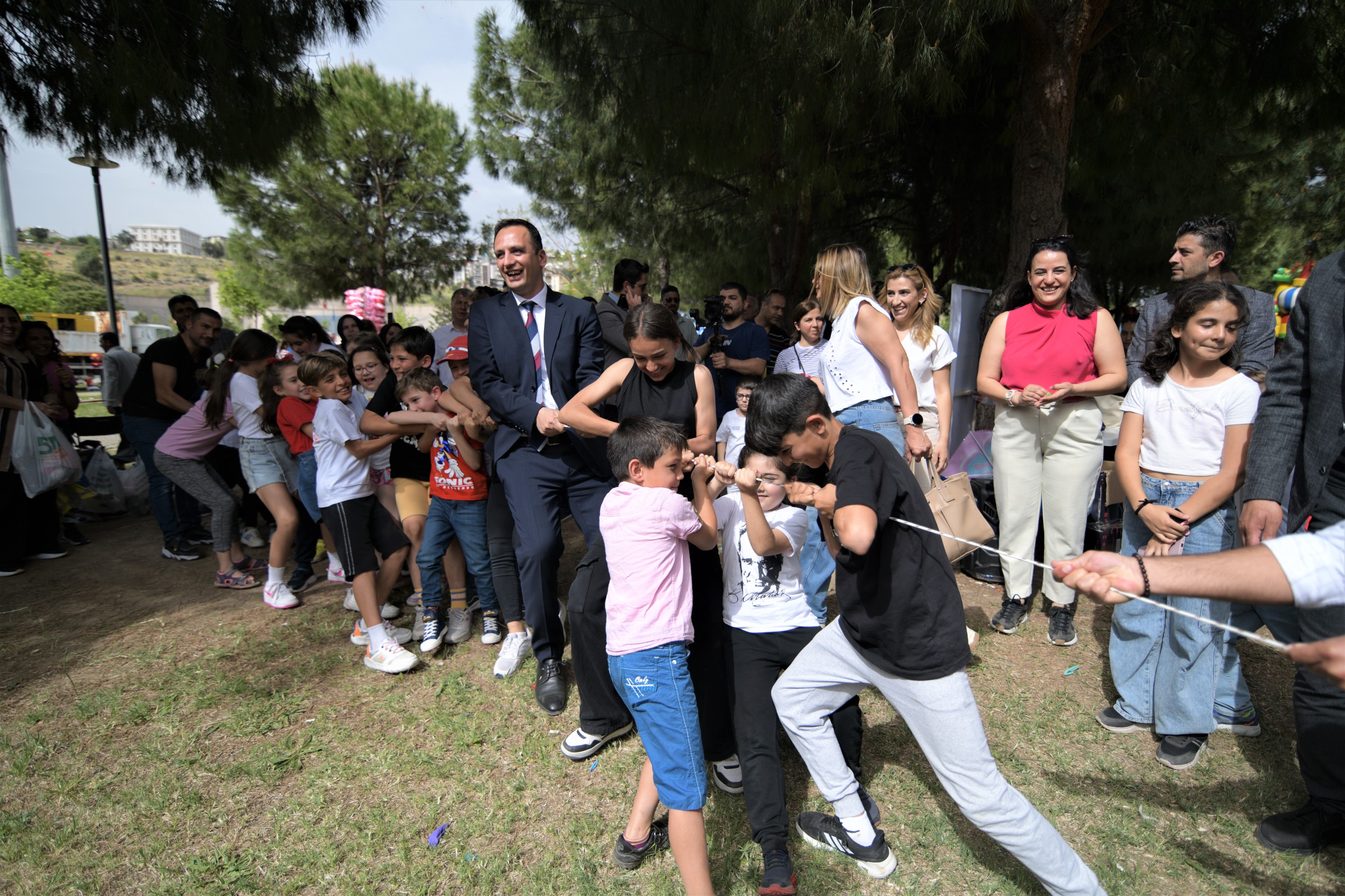 İzmirliler Aşık Veysel’deki Uçurtma Şenliği’nde buluştu