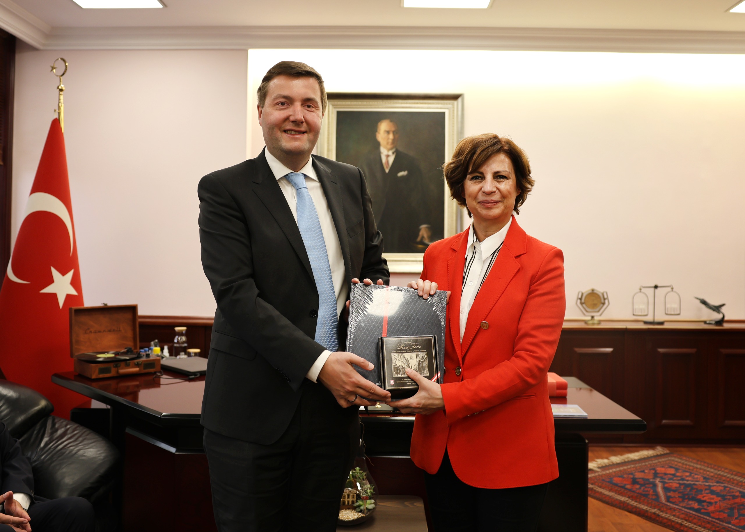 Linz Şehir Senatosu Üyesi Raml ve heyeti, Başkan Ünlüce’yi ziyaret etti