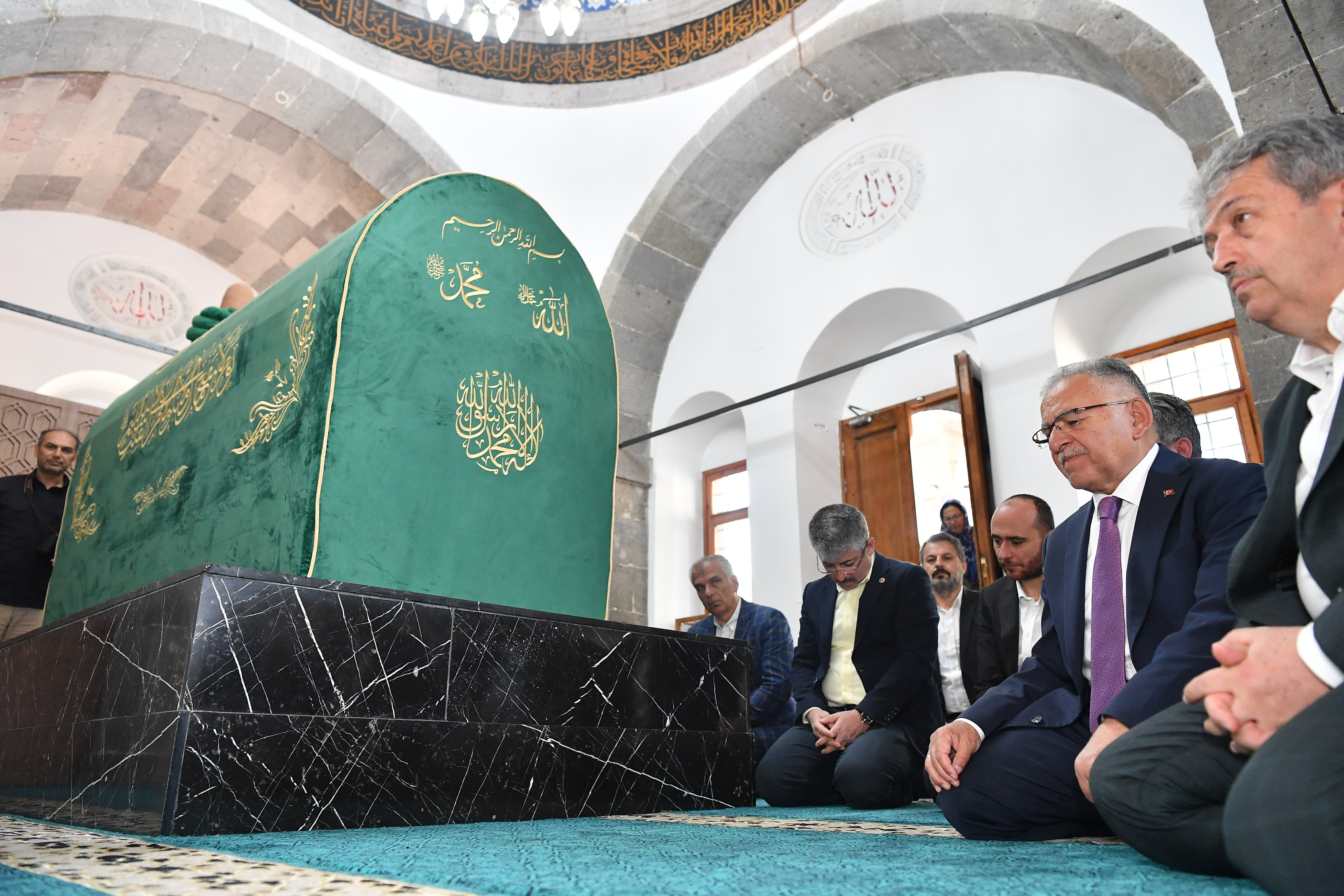 Başkan Büyükkılıç’tan Seyyid Burhaneddin Hazretleri Türbesi’ne ziyaret