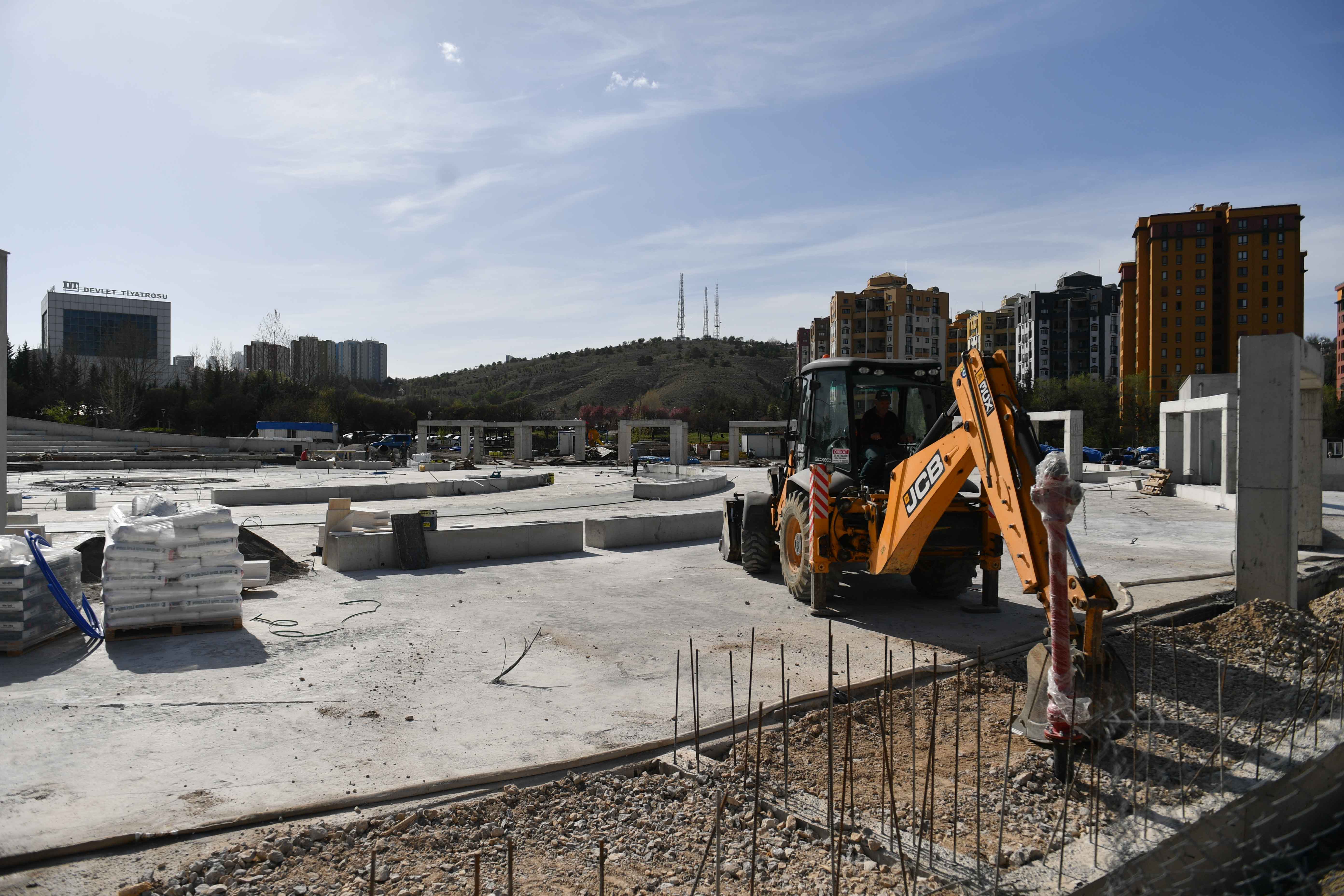 Ankara’da “Kapalı Otopark ve Kent Meydanı Projesi”nin çalışmaları sürüyor