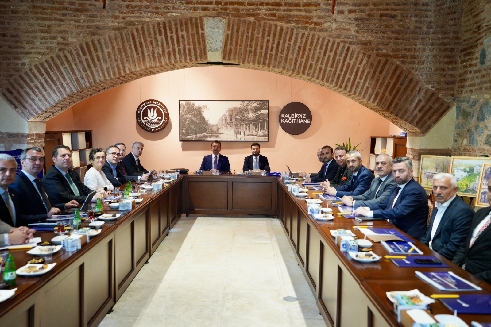 İmamoğlu, Kağıthane Belediye Başkanı Öztekin ile görüştü