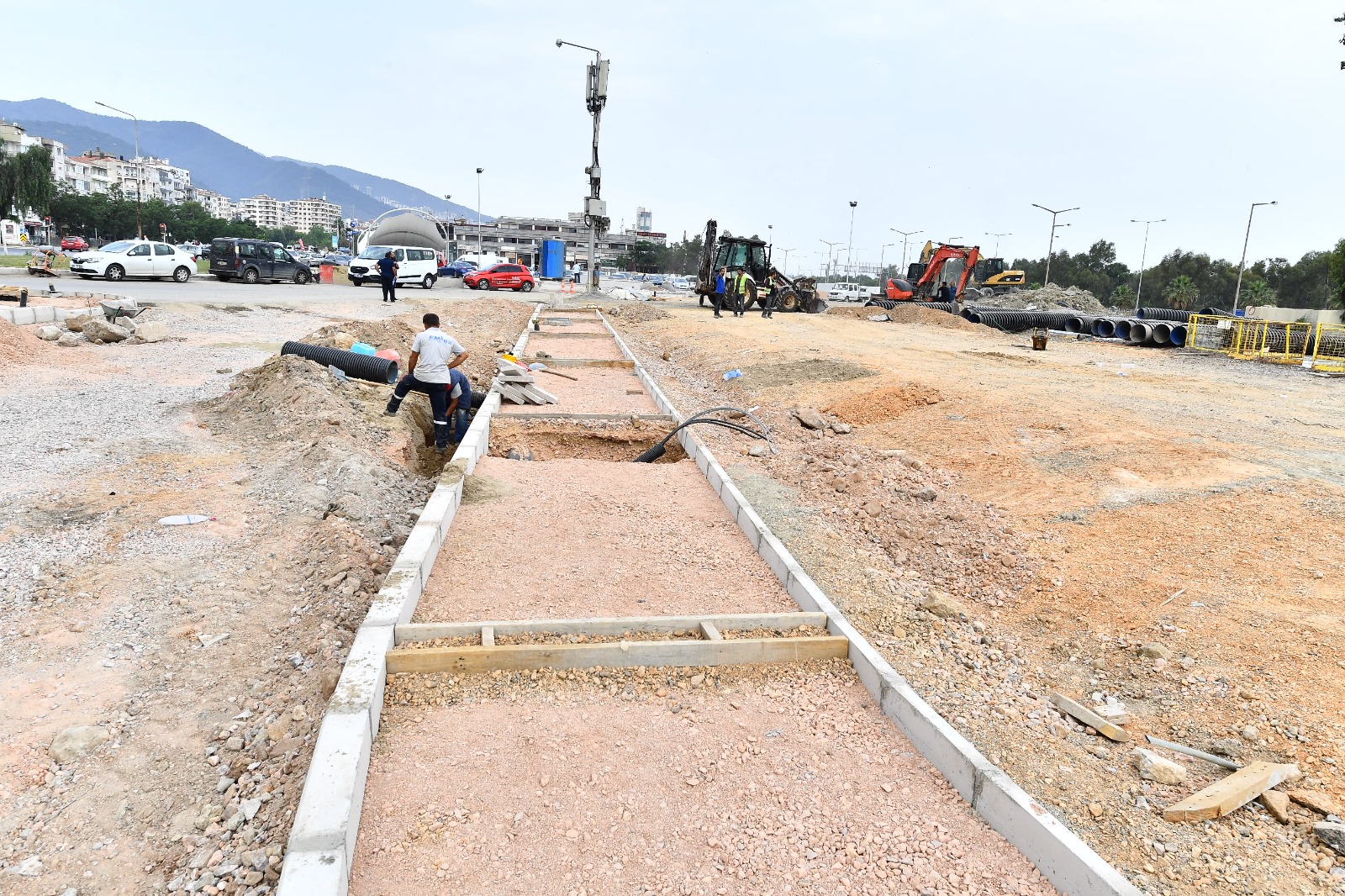 İzmir’de Ata Caddesi Kavşağı düzenleniyor