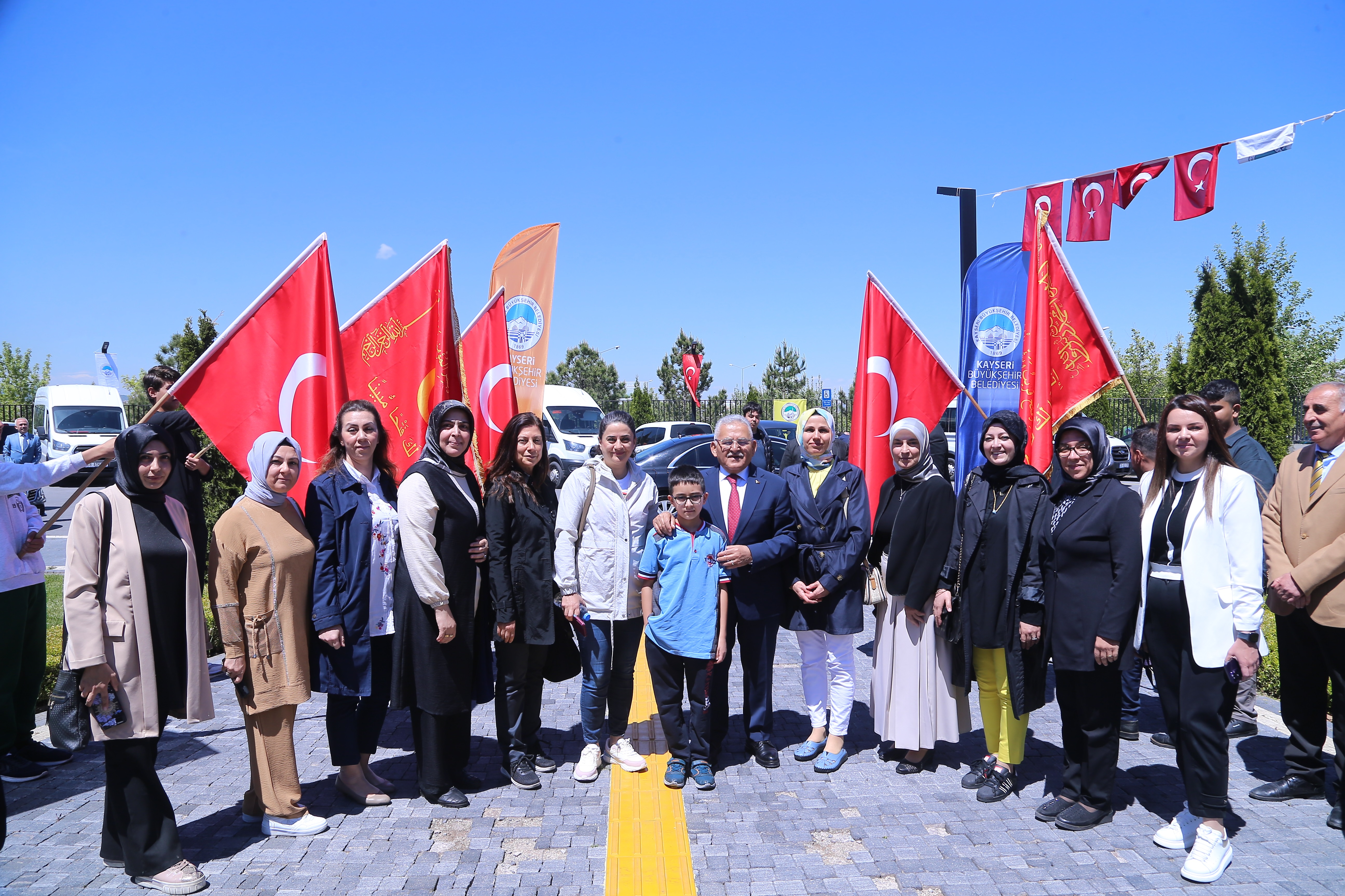 Başkan Büyükkılıç, özel gençlerin Temsili Askerlik Kınası’na katıldı