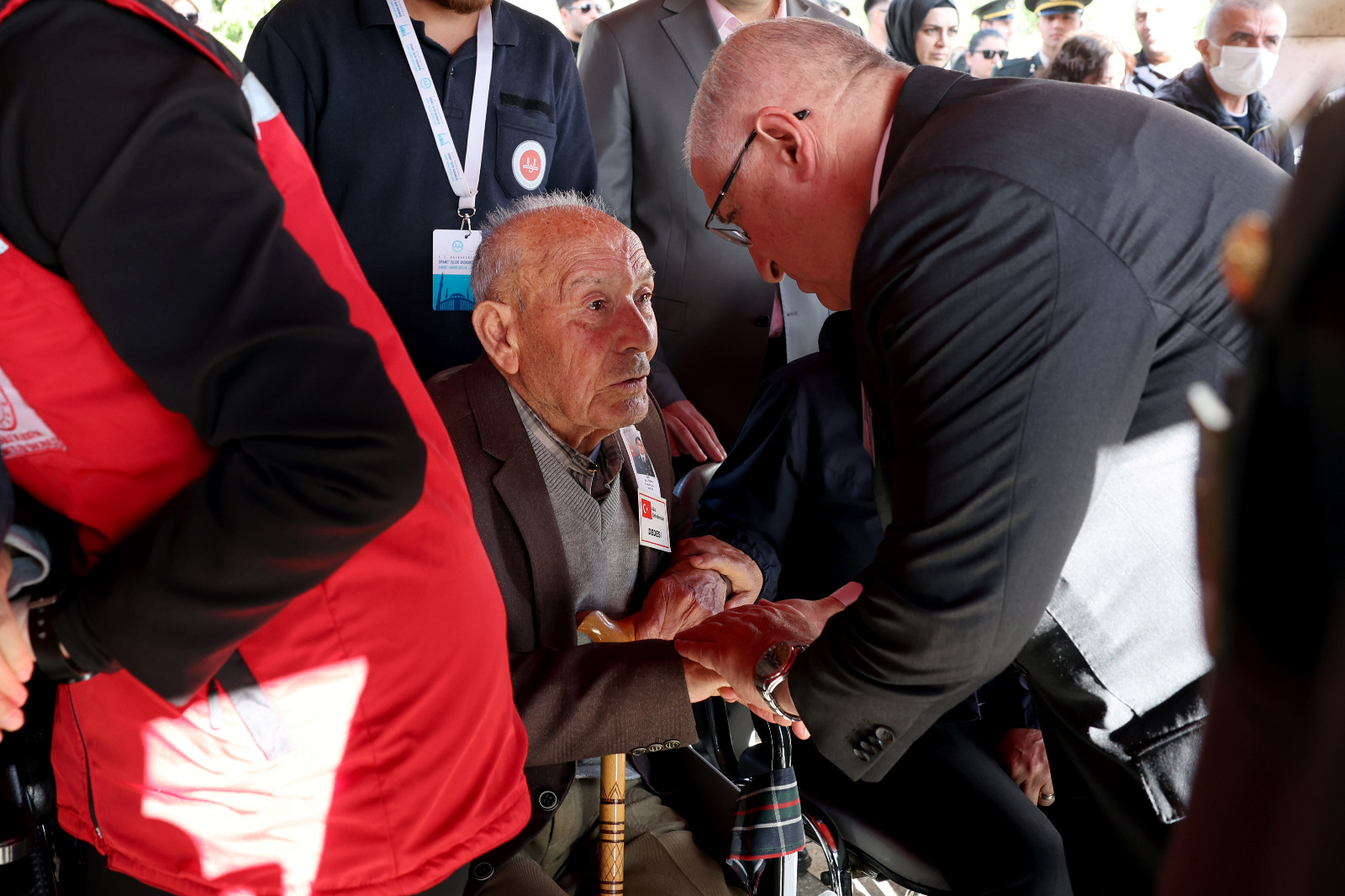 Bakan Güler, Piyade Astsubay Kıdemli Çavuş Göçmen’in cenazesine katıldı