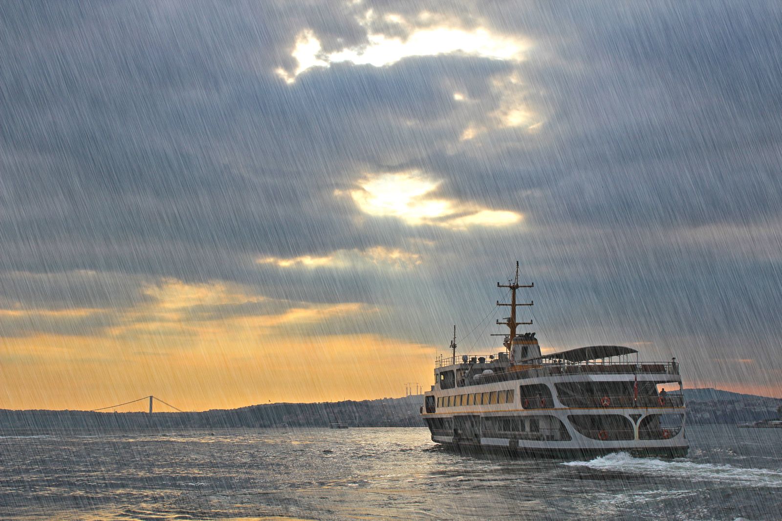 AKOM’dan İstanbul için sağanak yağış ve fırtına uyarısı