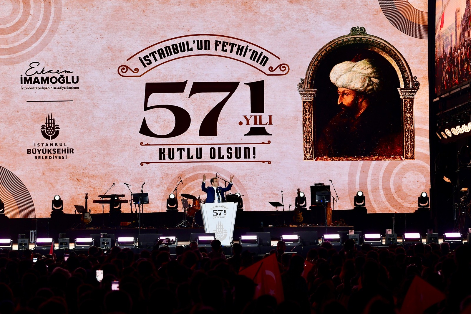 İmamoğlu: İstanbul’a sahip çıkmak Fatih’in ve Atatürk’ün değerlerine sahip çıkmaktır