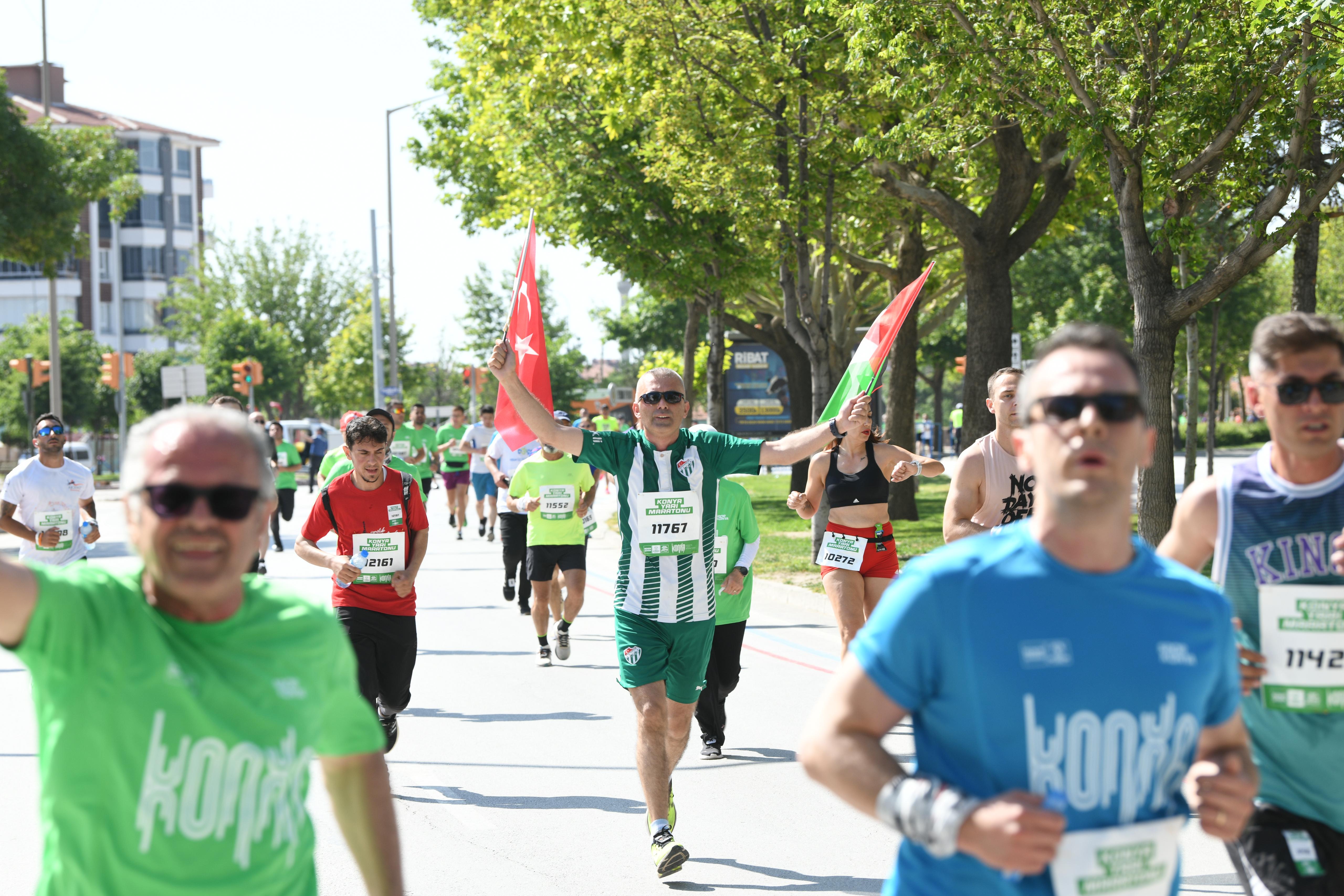 Konya’da Uluslararası Konya Yarı Maratonu yapıldı
