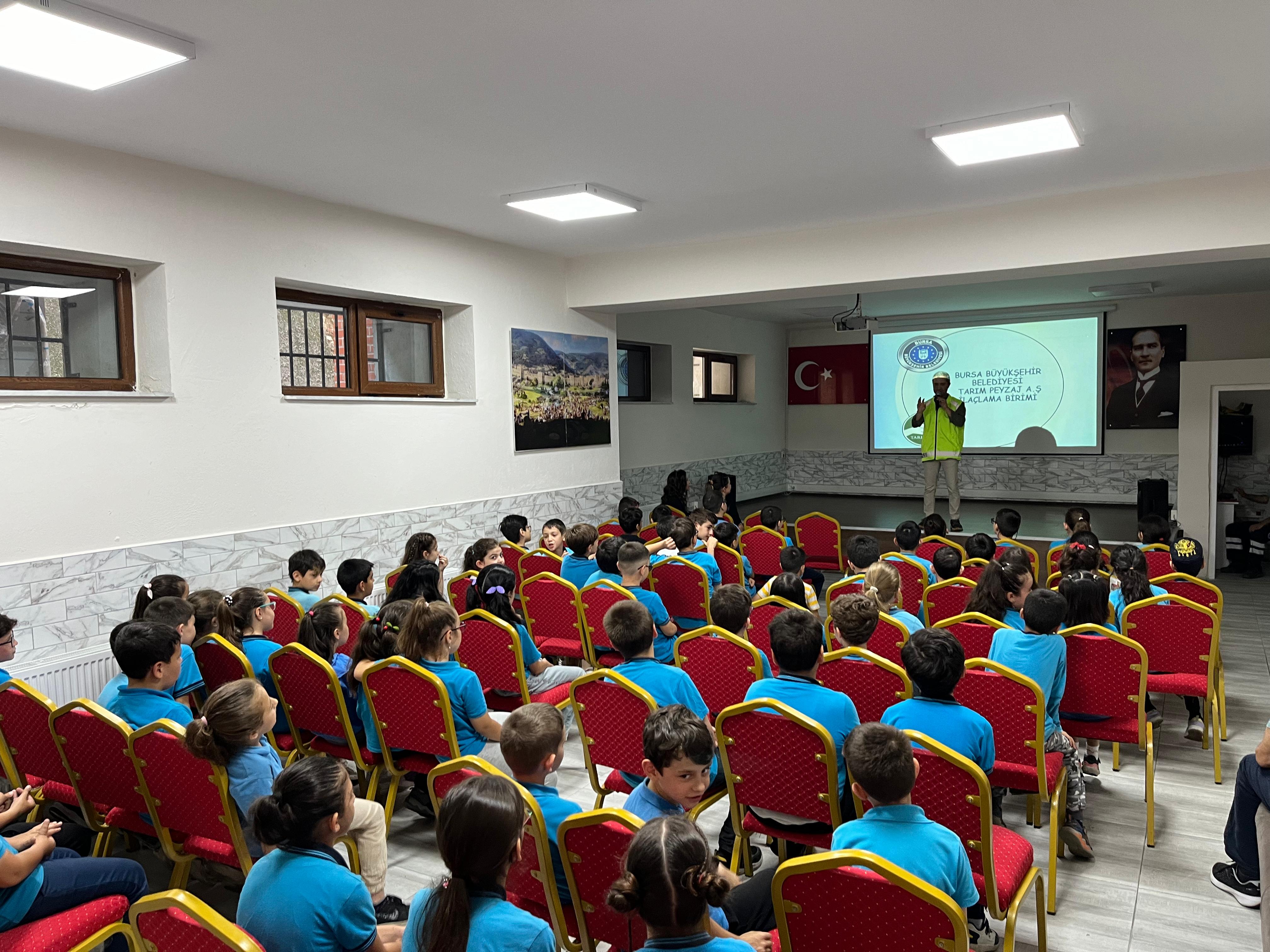 Bursa Büyükşehir Belediyesi’nden çocuklara haşereyle mücadele eğitimi