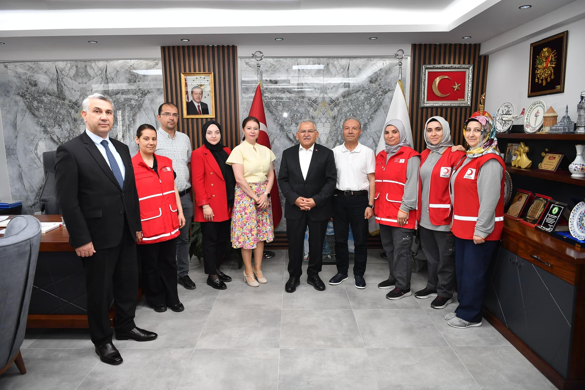 Başkan Büyükkılınç’tan Türk Kızılay Kayseri İl Başkanlığı’na ziyaret