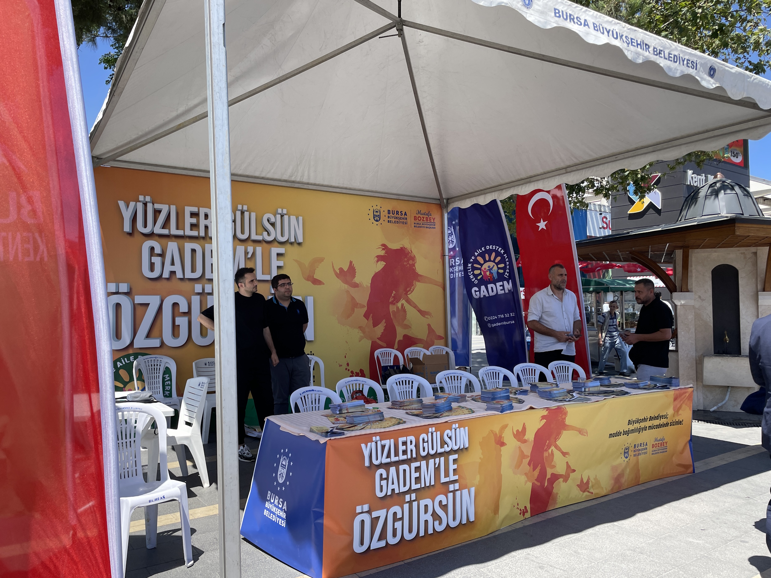 Bursa’da bağımlılıkla mücadelede için stant kuruldu