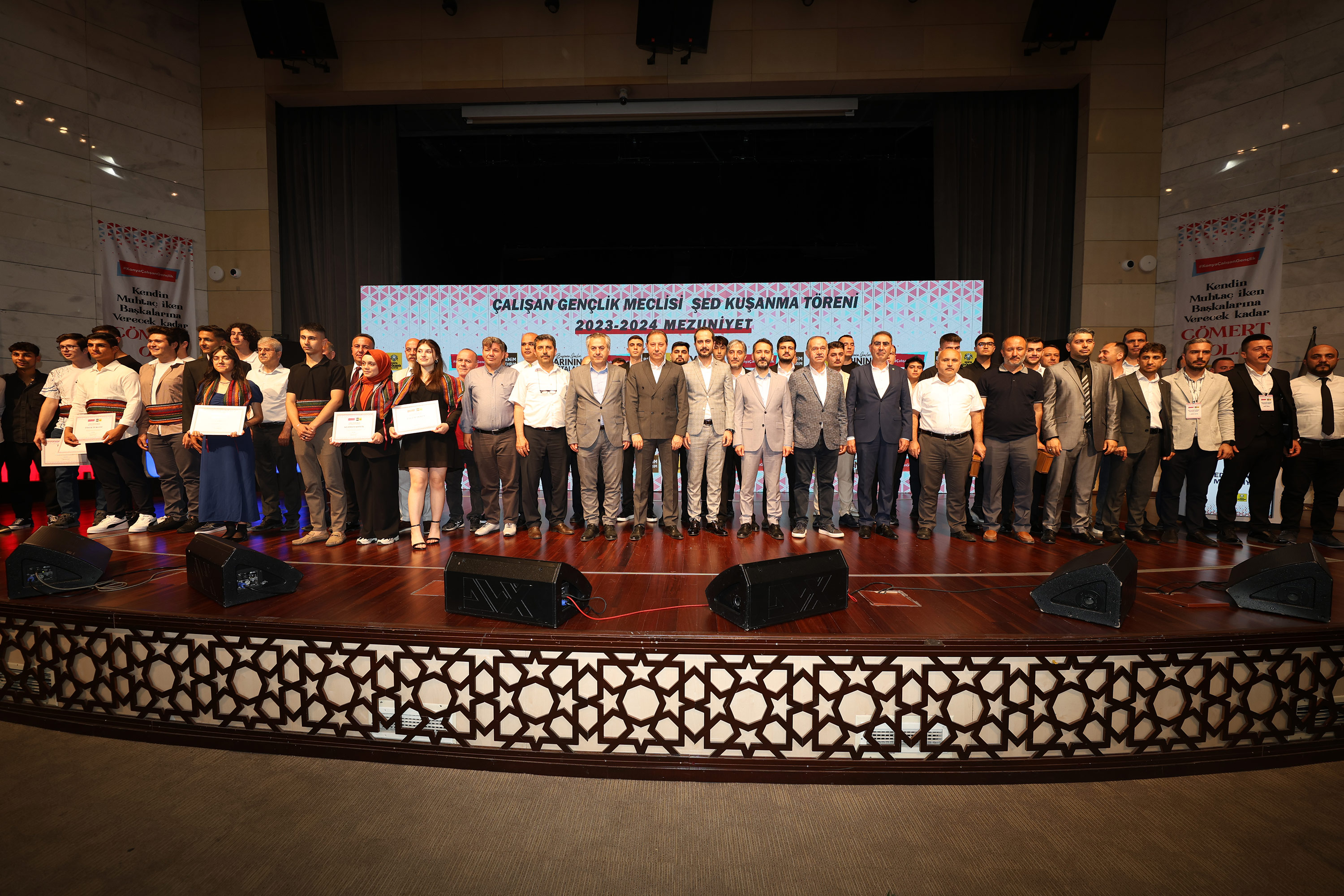 Konyalı Çalışan Gençlik Meclisi öğrencileri için şed kuşanma töreni gerçekleştirildi