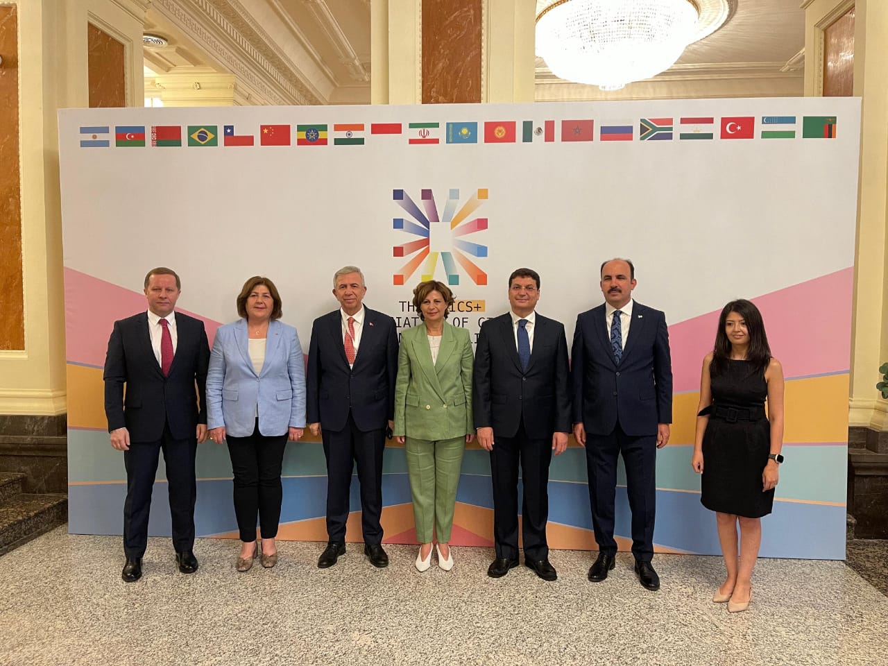 Başkan Ünlüce, BRICS+ Şehirler Uluslararası Forumu’na katıldı
