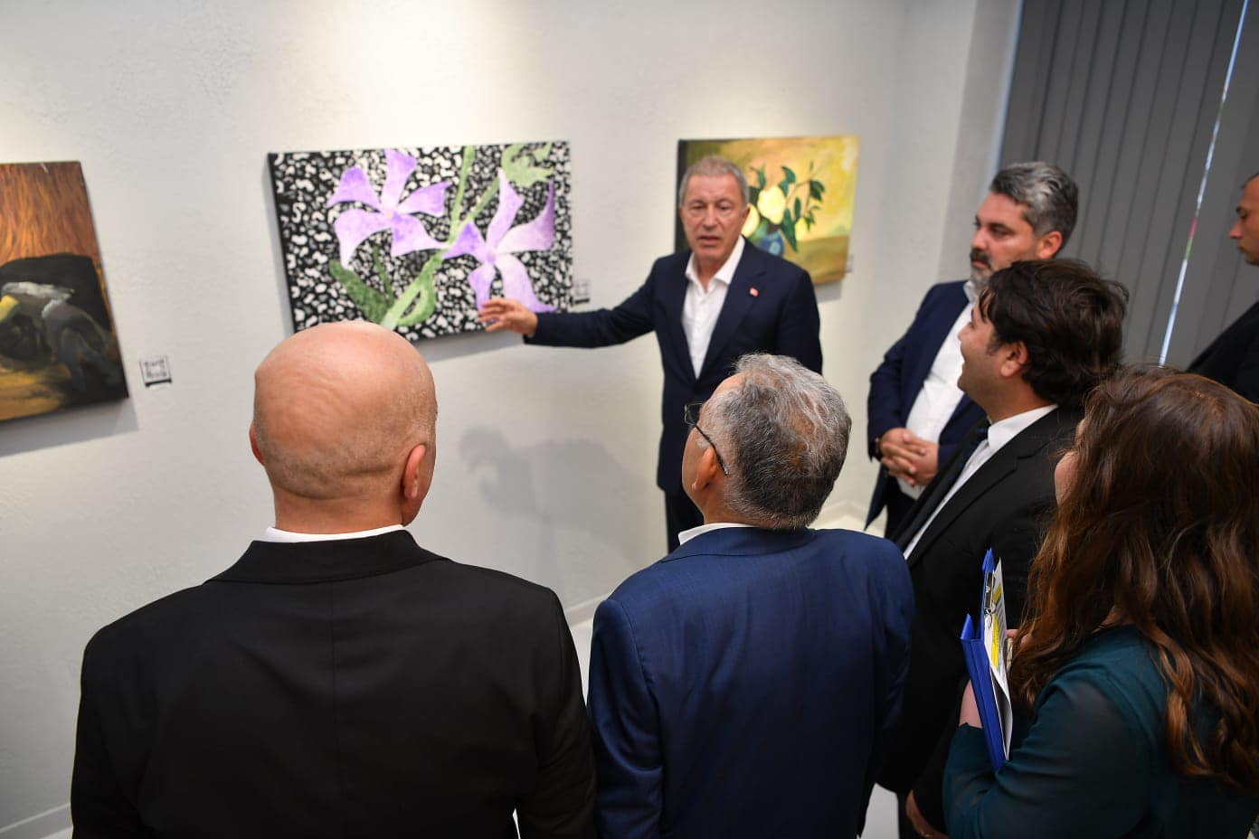 Başkan Büyükkılıç, Büyük Şehir Sanat Galerisi’nde Sanat Sergisi’ne katıldı