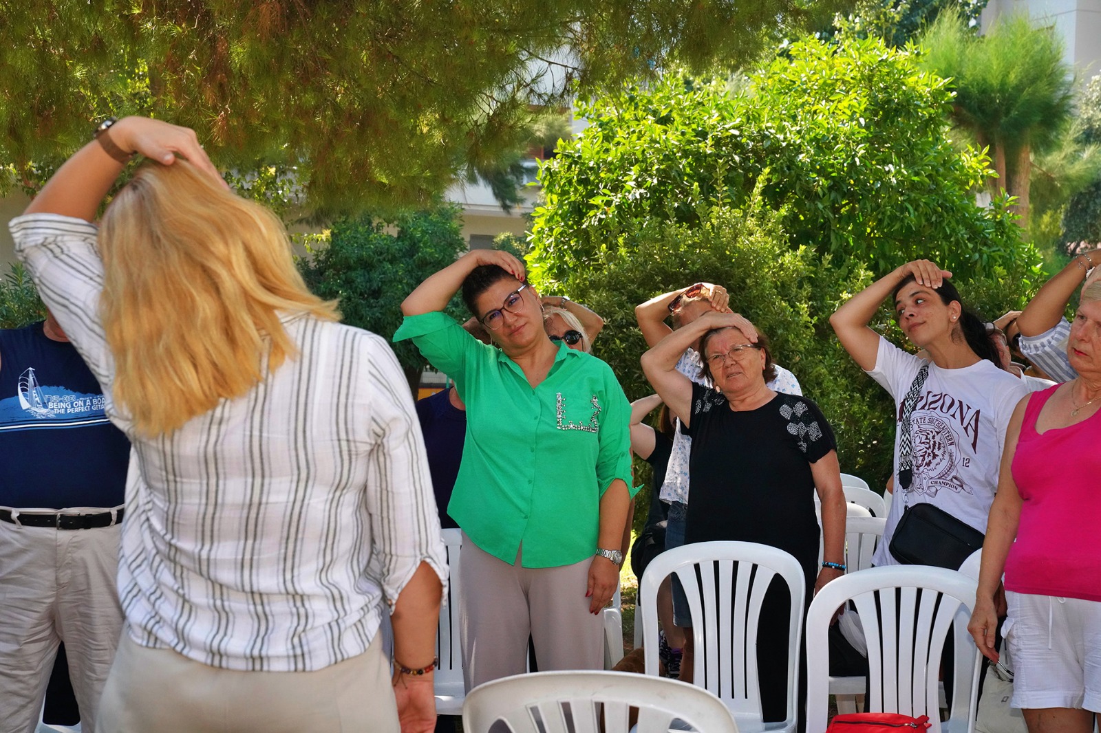 İzmir’de vatandaşlara beslenme, ilk yardım ve ev kazalarından korunma eğitimi verildi