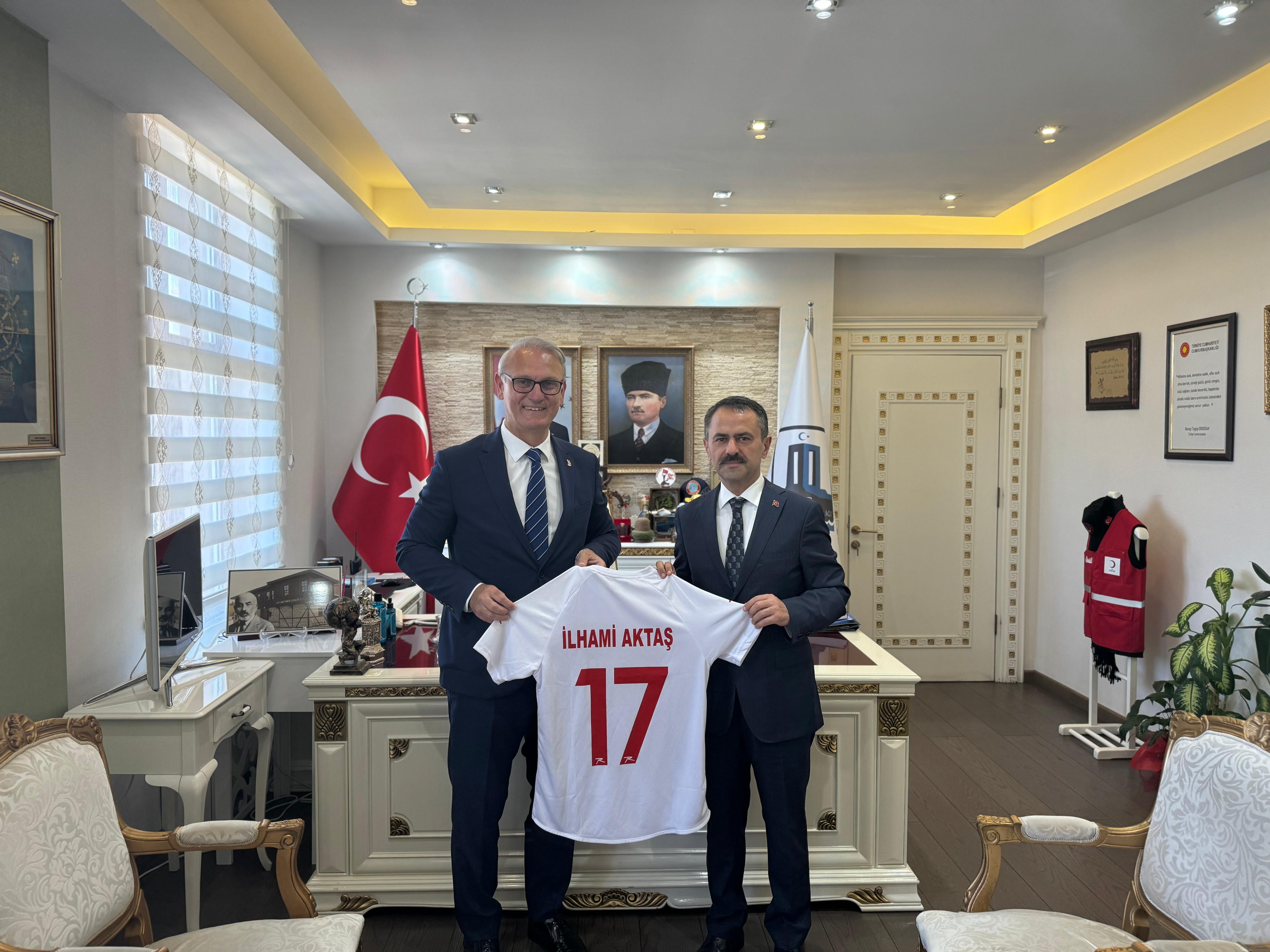 THF Başkanı Kılıç: Çanakkale plaj hentbolunun merkezi olacak