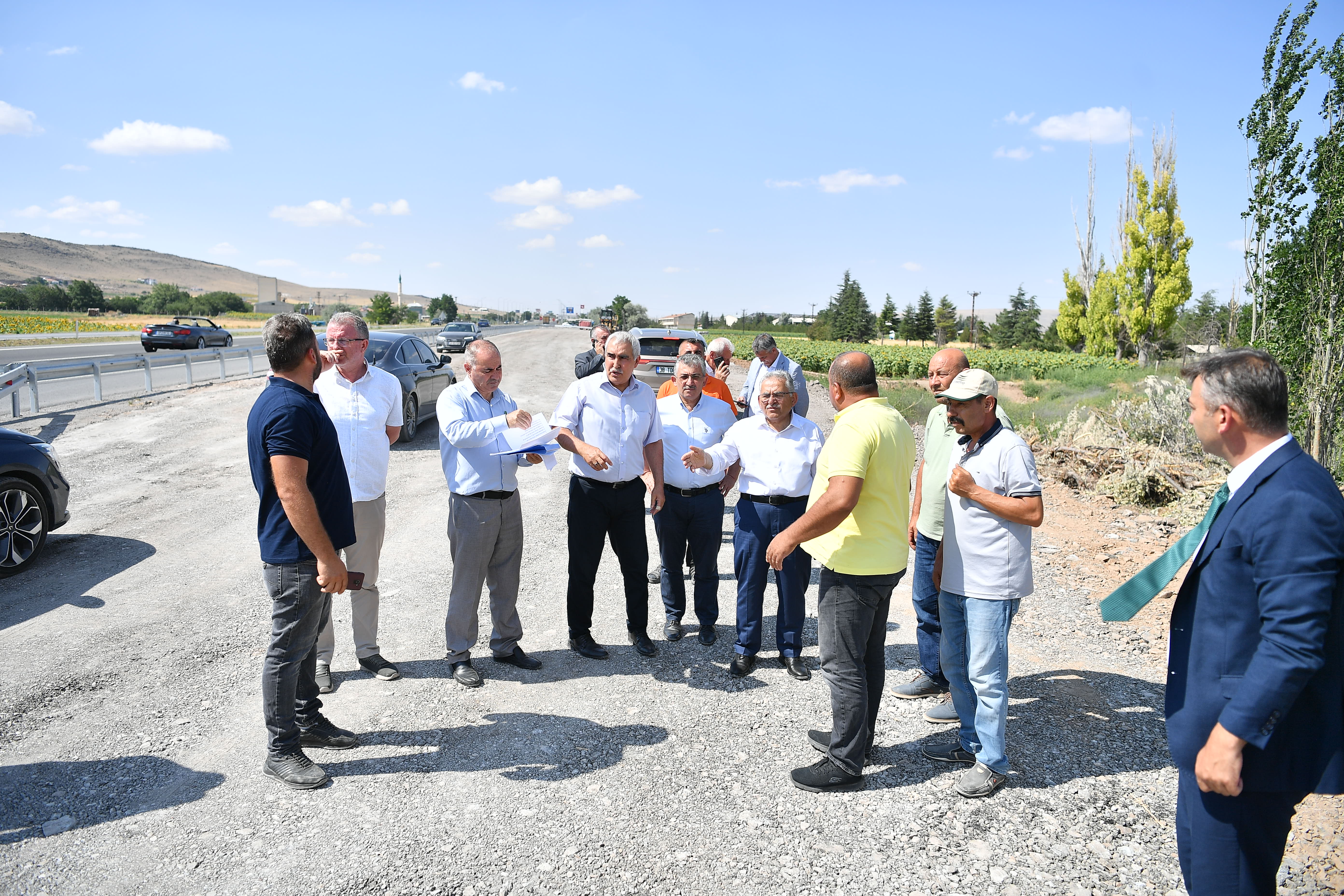 Başkan Büyükkılıç, Yamula Patlıcanı’nın satış yerlerini inceledi