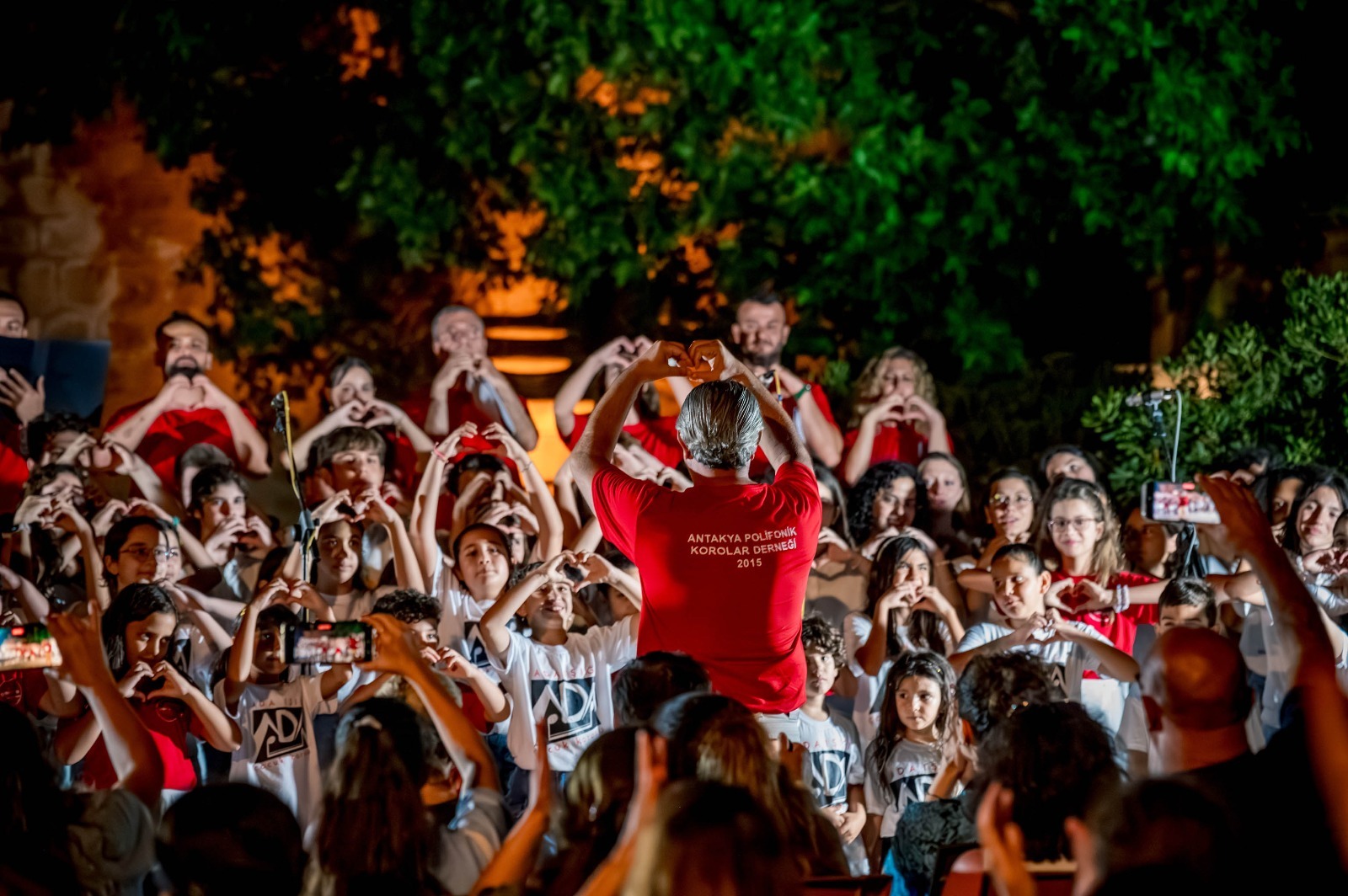 Nilüfer Çocuk ve Gençlik Korosu, Kıbrıs’ta konser verdi