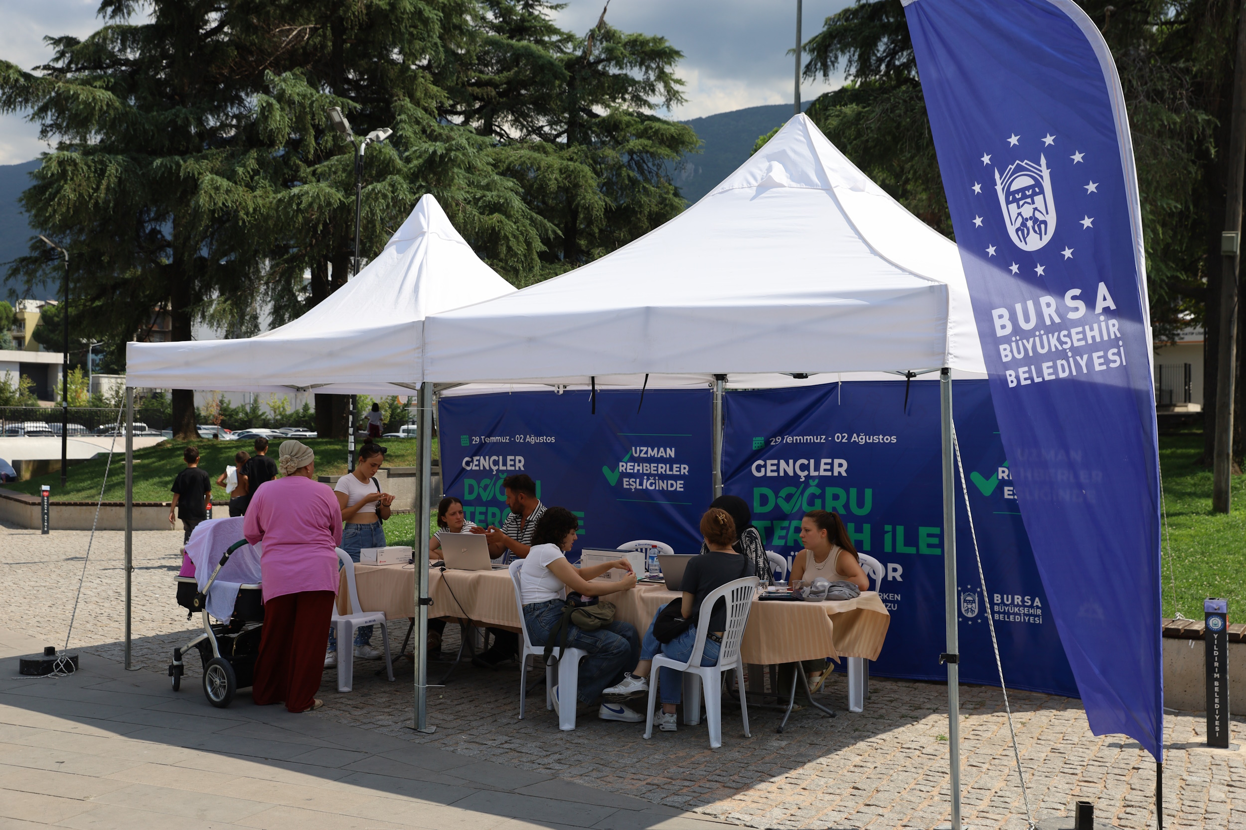 Bursa Büyükşehir Belediyesi’nden öğrencilere üniversite tercihlerinde destek