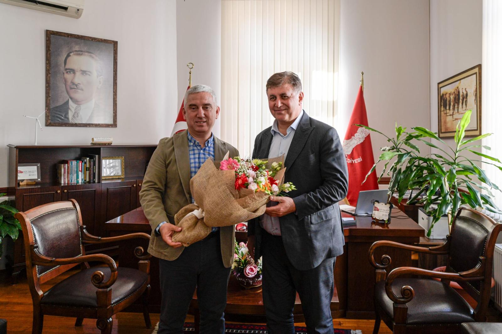 Başkan Tugay: Amacımız günü kurtarmak değil