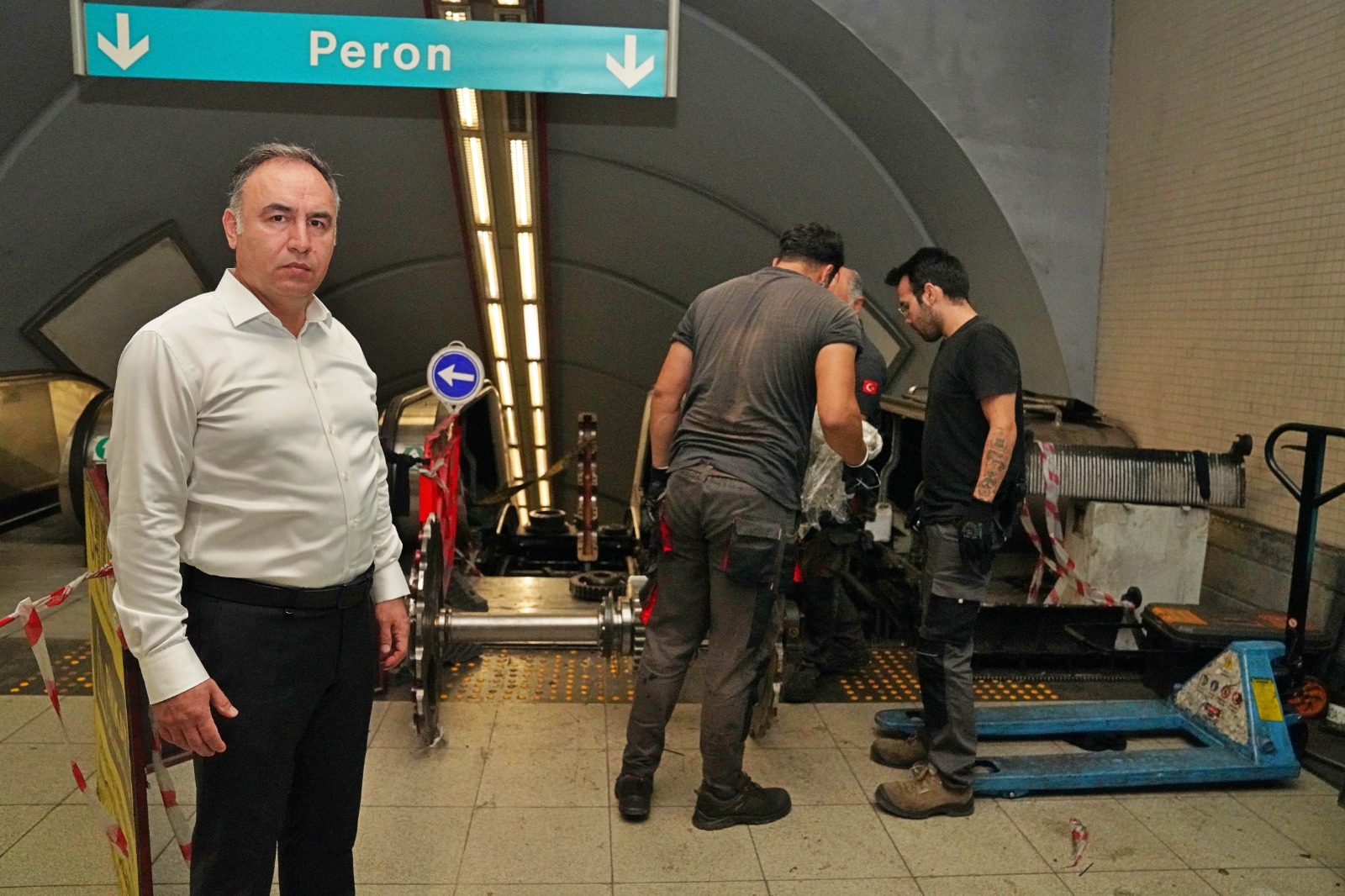 Üçyol Metro İstasyonu’nun yürüyen merdivenlerinde bakım çalışması