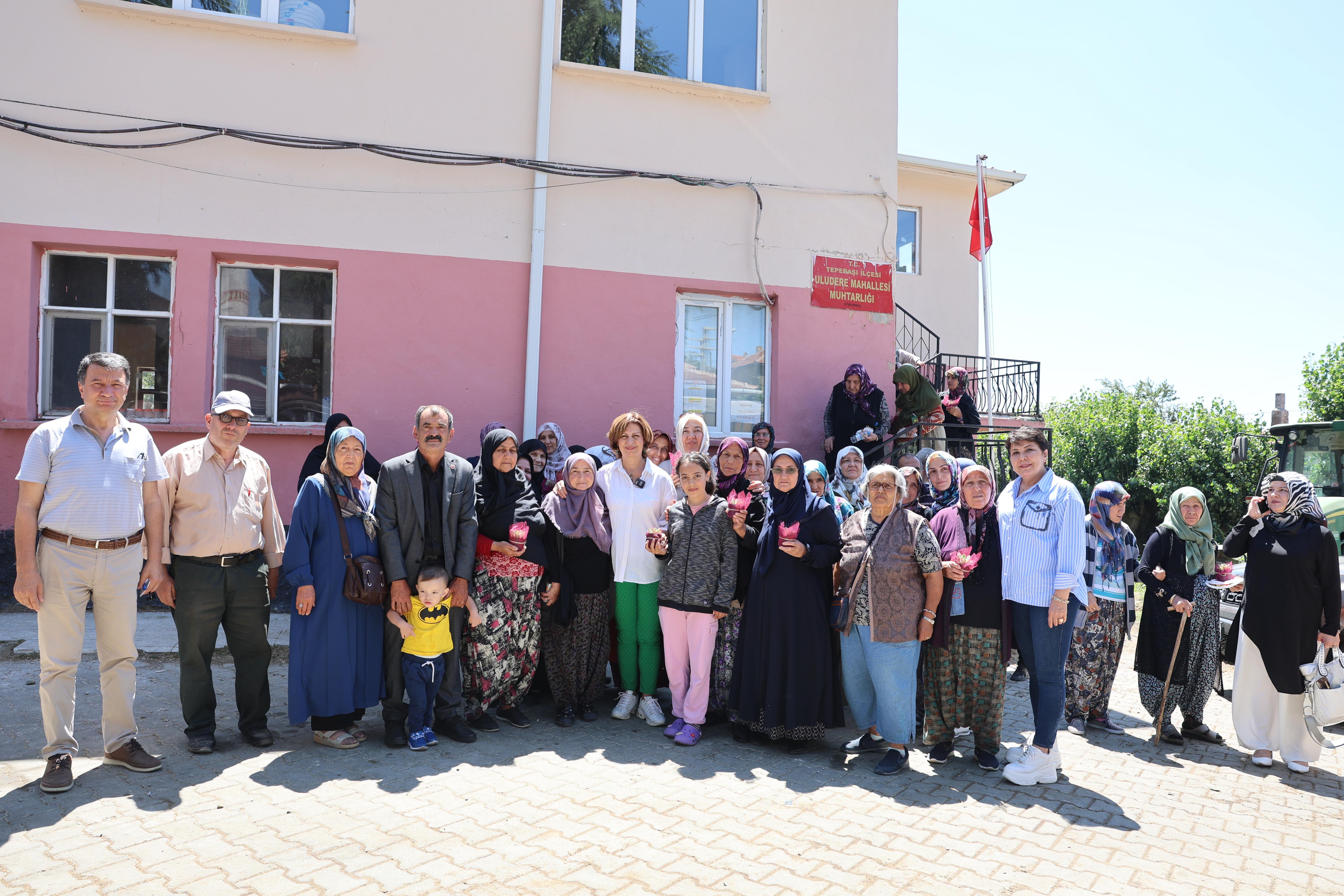 Başkan Ünlüce vatandaşlarla buluştu