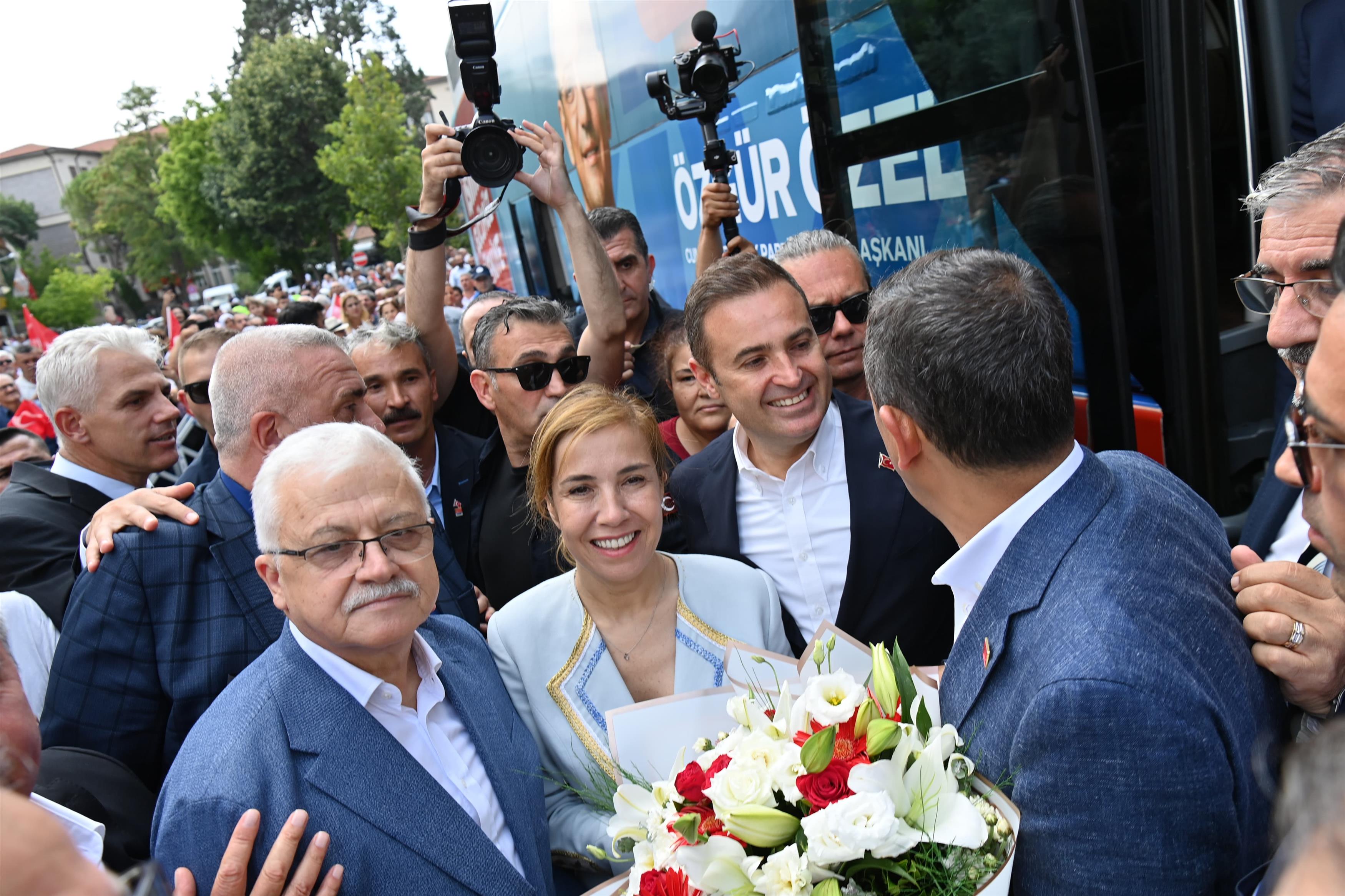 CHP Genel Başkanı Özel: Balıkesir, adil ve başarılı hizmetlerle buluşacak