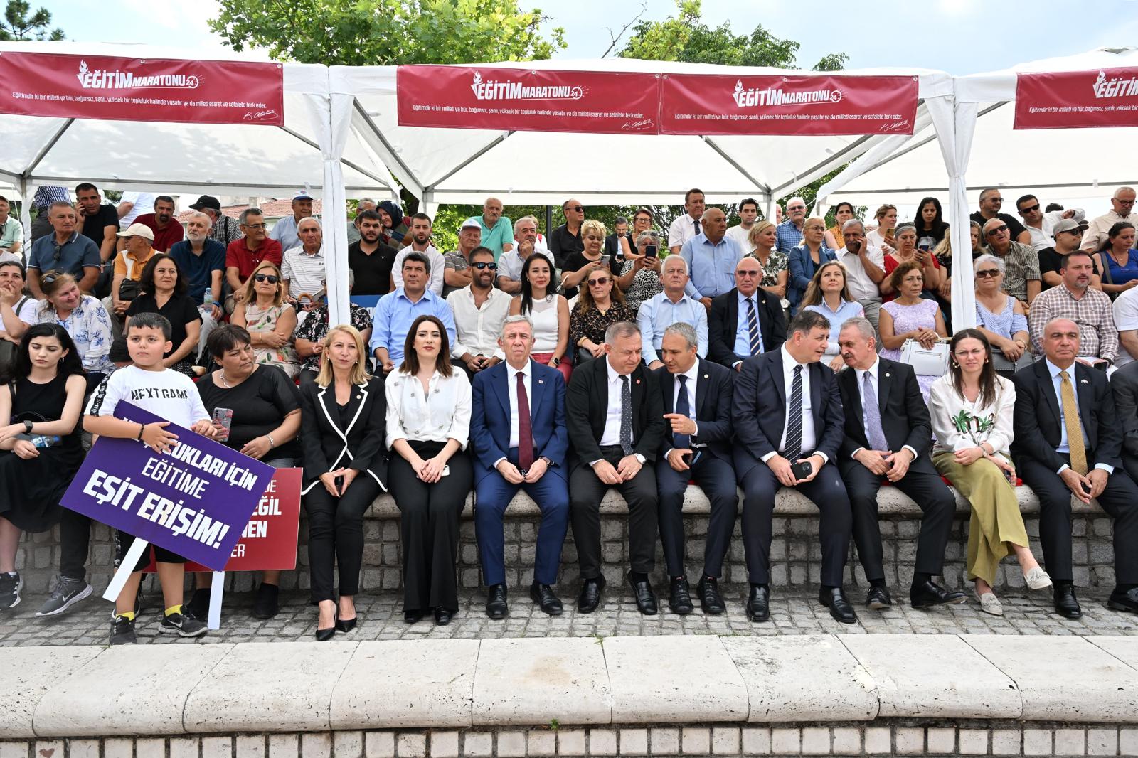 Başkan Tugay, okul kantinlerinin ihalelerine girdiklerini duyurdu