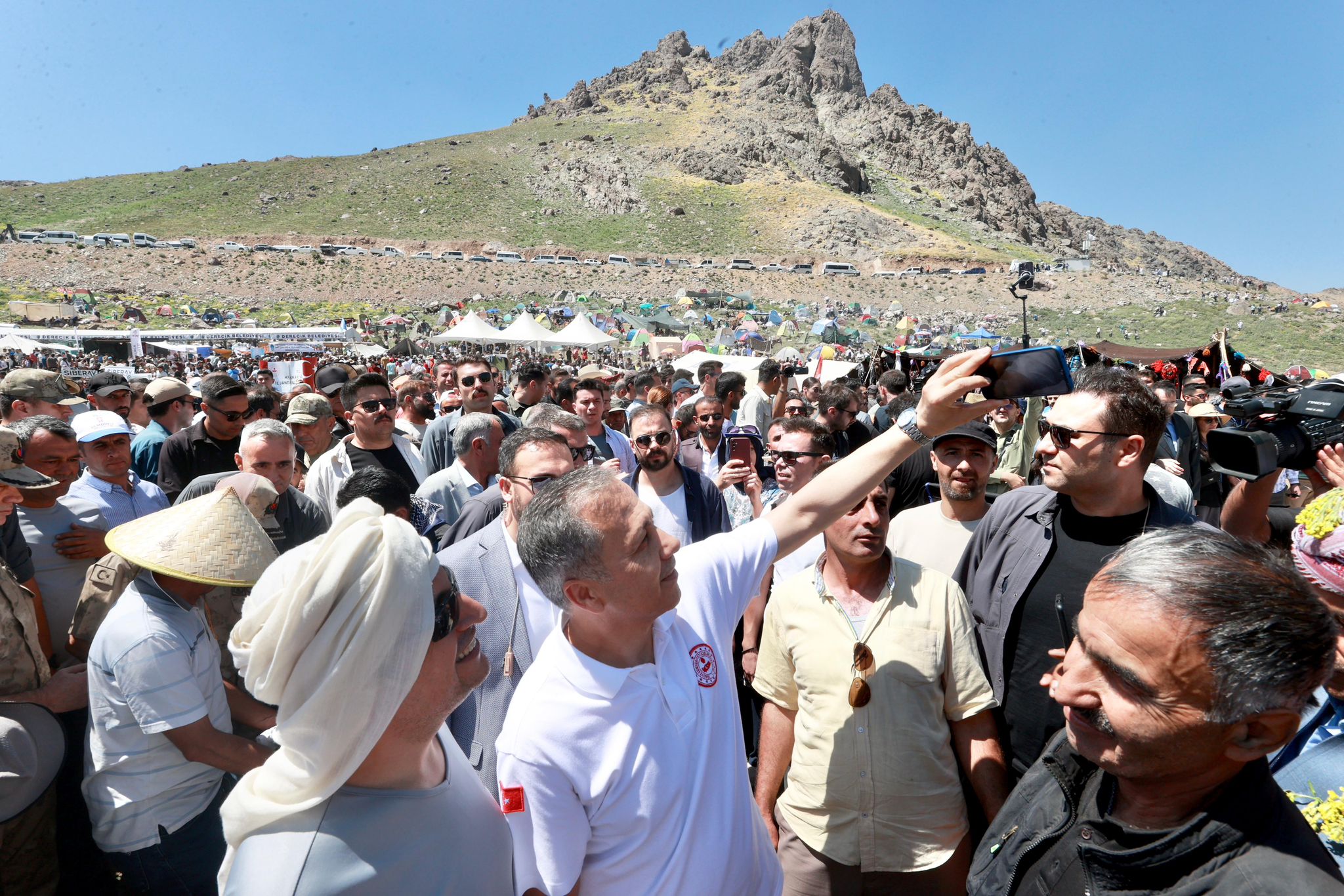 Bakan Yerlikaya, Hakkari’de 6. Cilo Fest’e katıldı